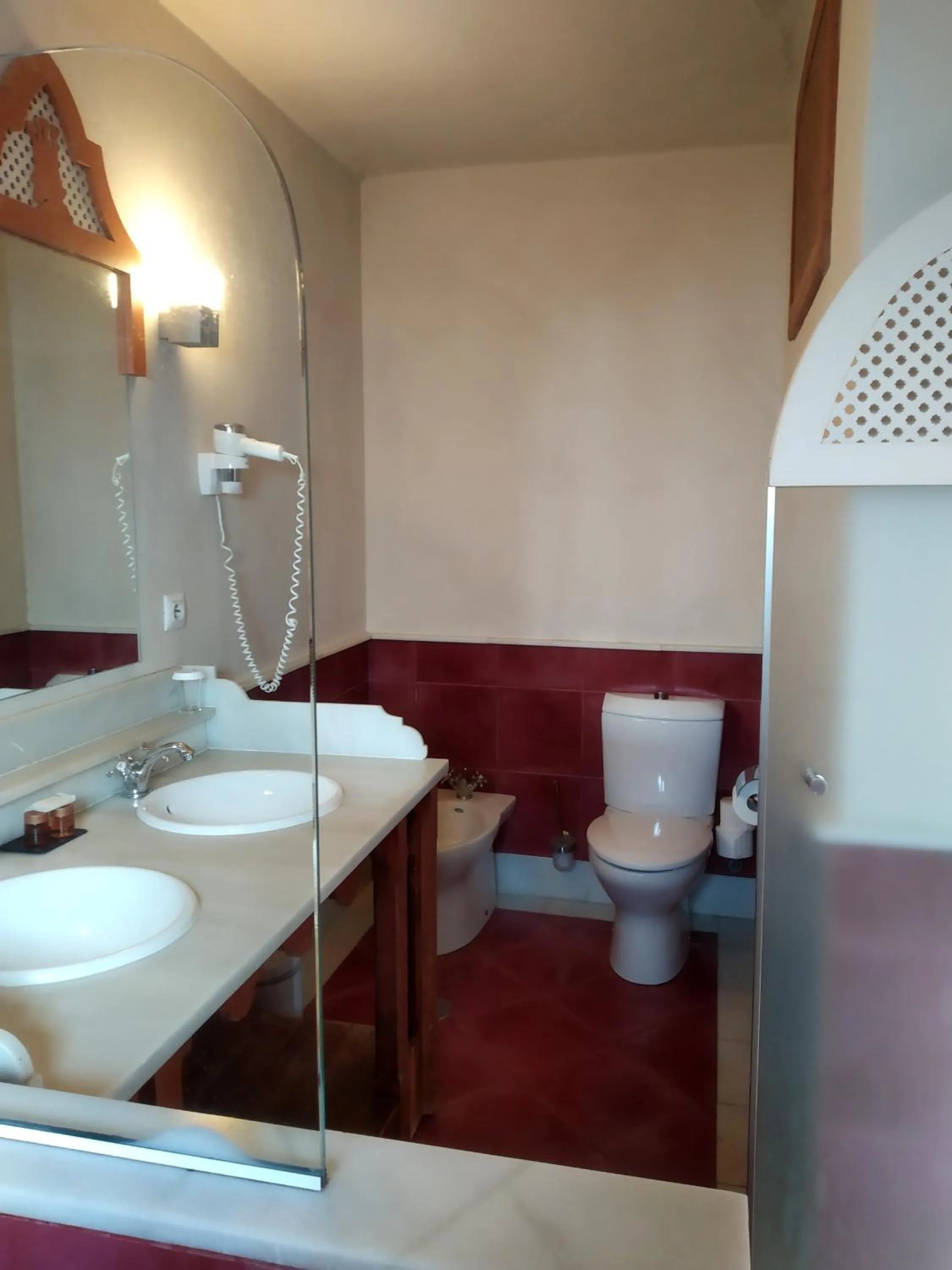 Bathroom in Beach Hotel Dos Mares