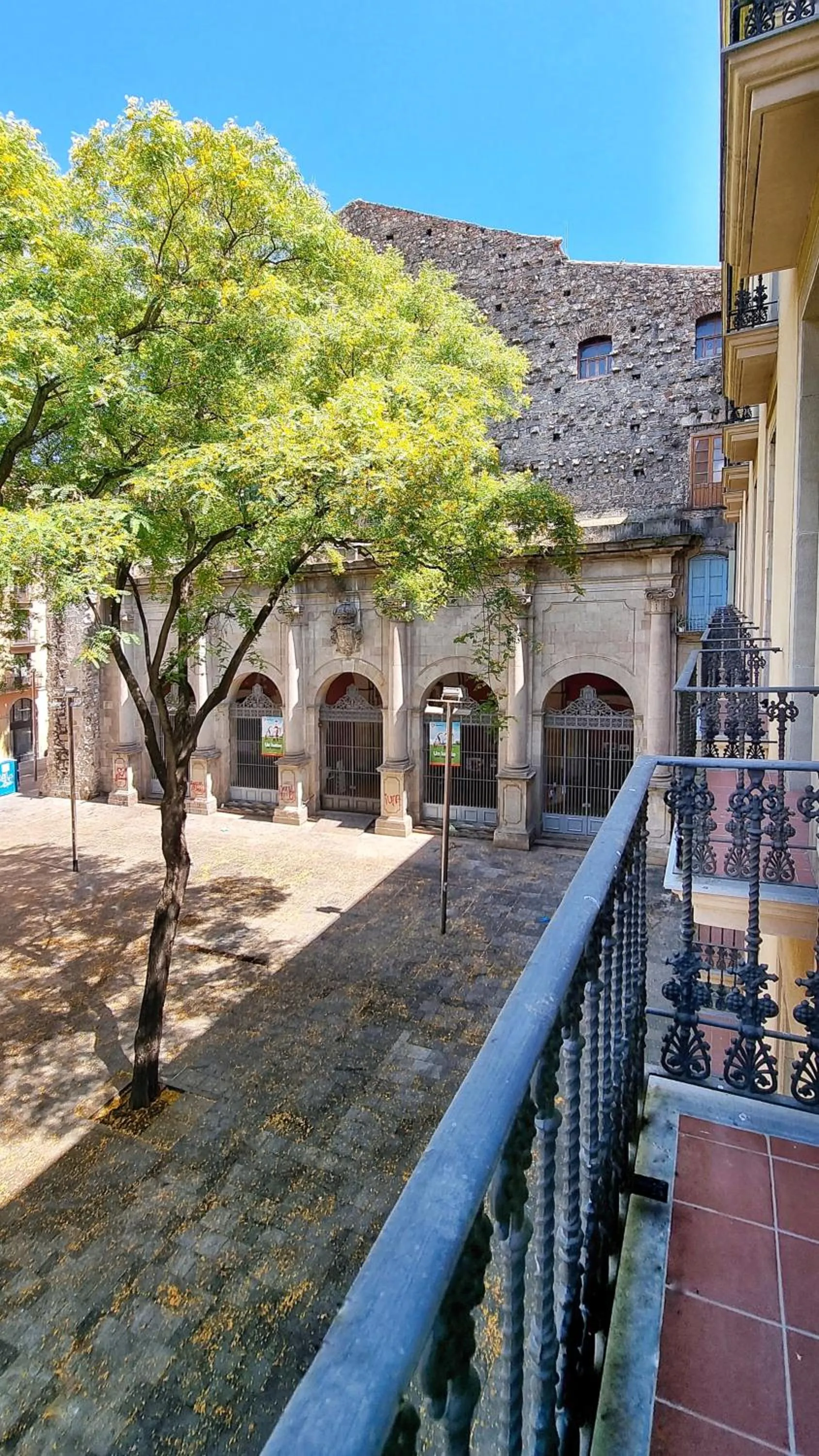 Photo of the whole room in Hotel Sant Agustí