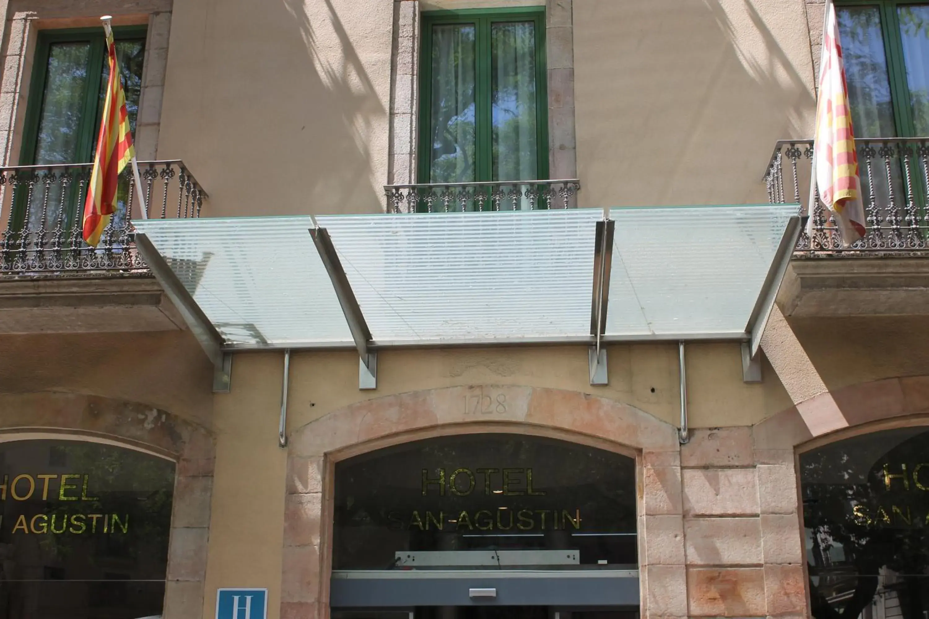 Facade/entrance in Hotel Sant Agustí Facade/entrance in Hotel Sant Agustí