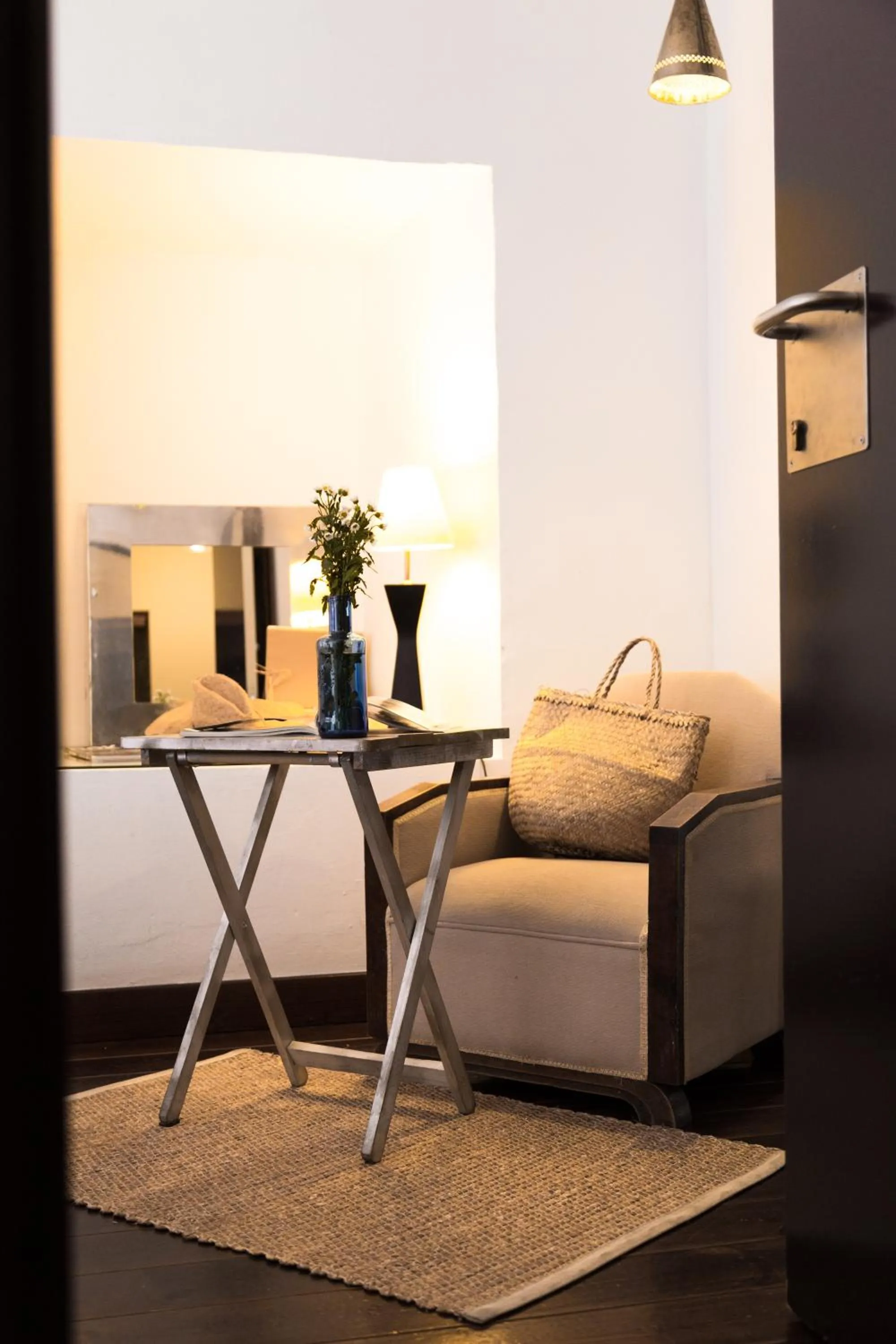 Seating area, Bed in El Cocheron 1919