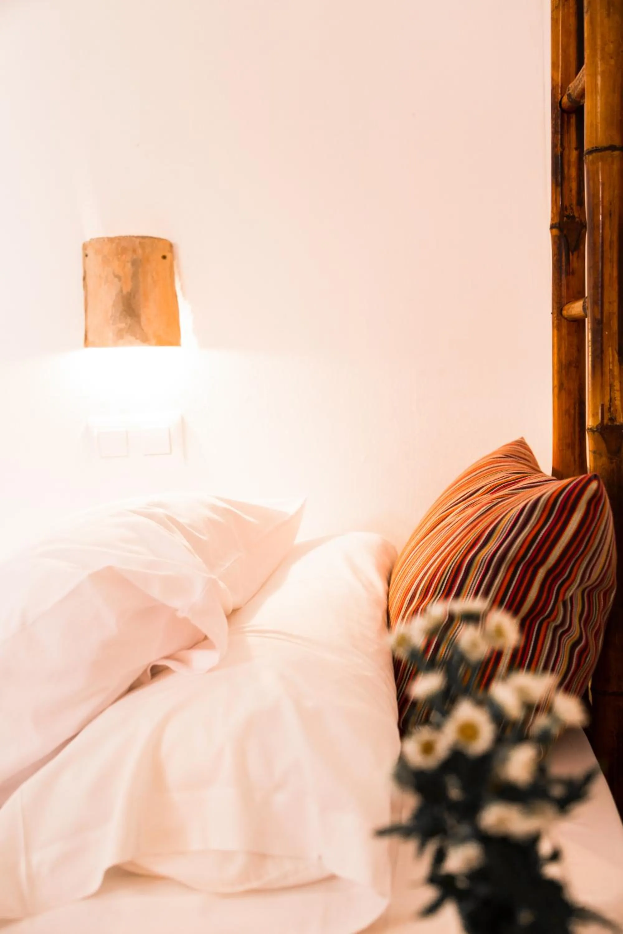 Photo of the whole room, Bed in El Cocheron 1919