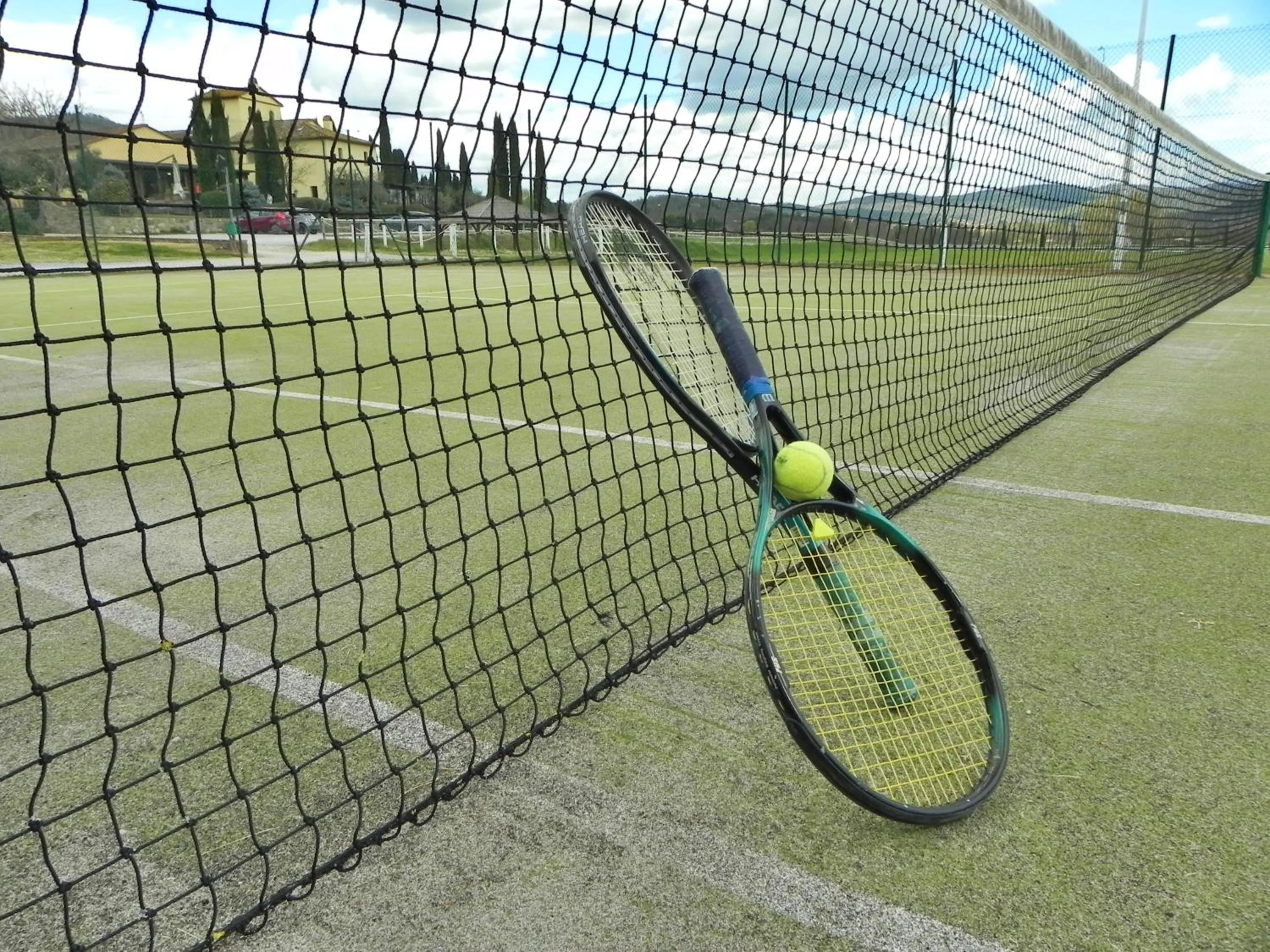 Tennis court in Relais La Martina