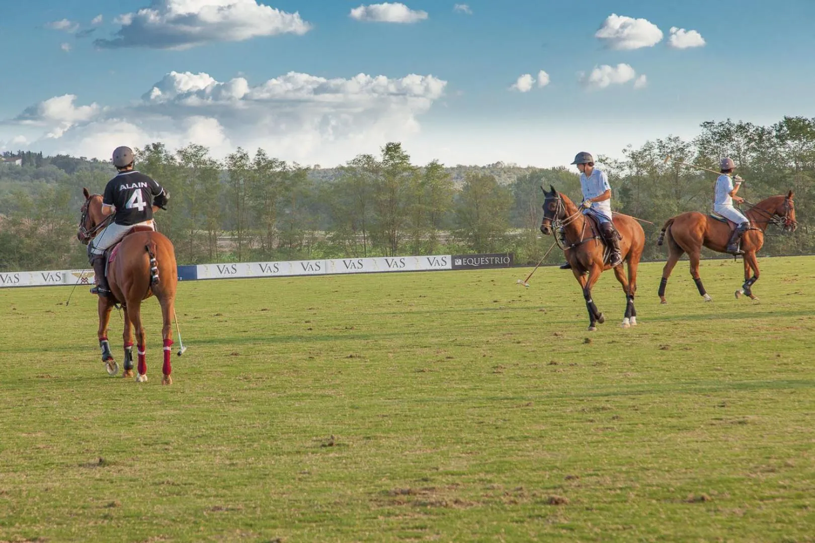 People in Relais La Martina