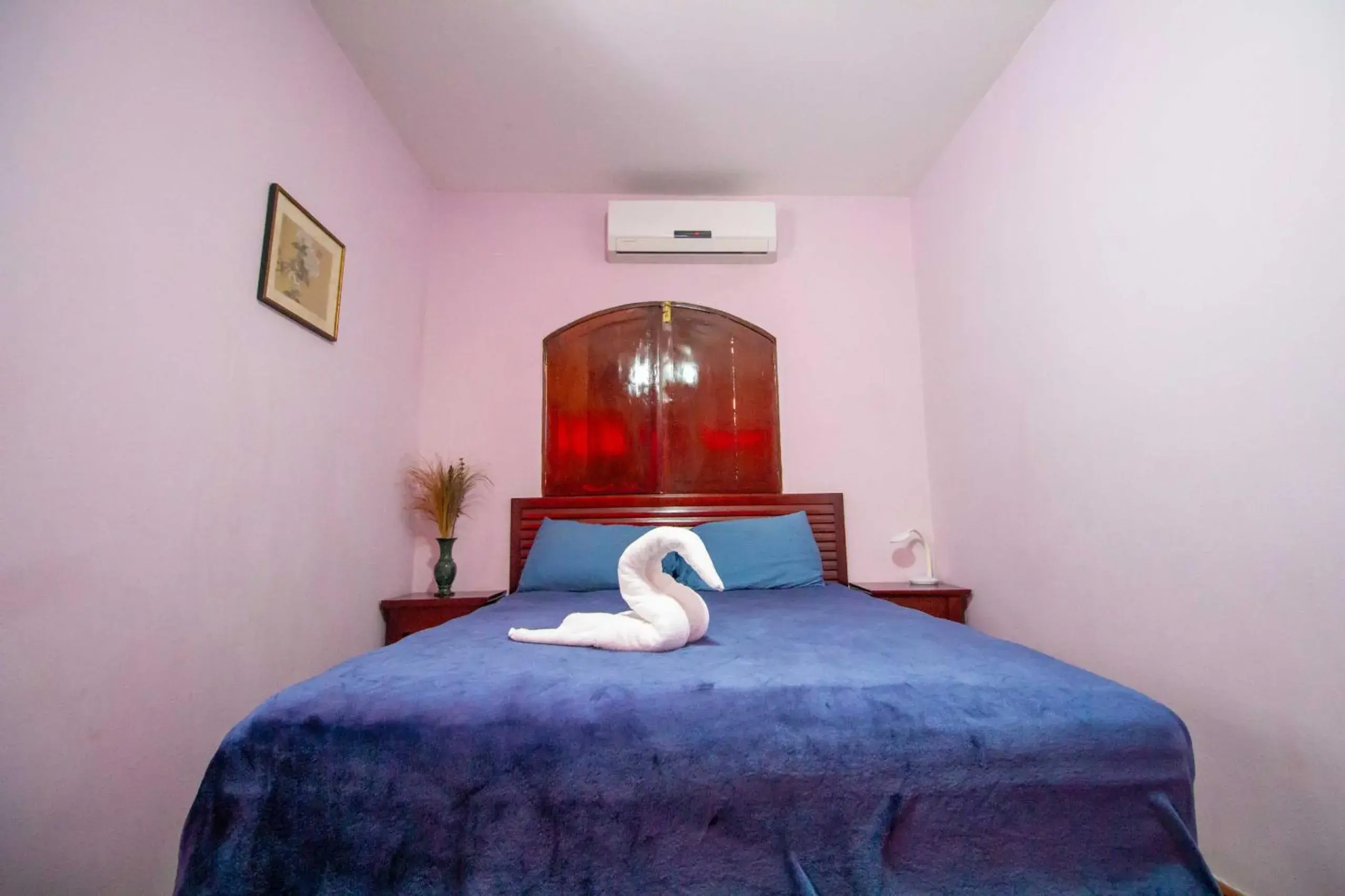 Queen Room in Hotel La Calzada Queen Room in Hotel La Calzada