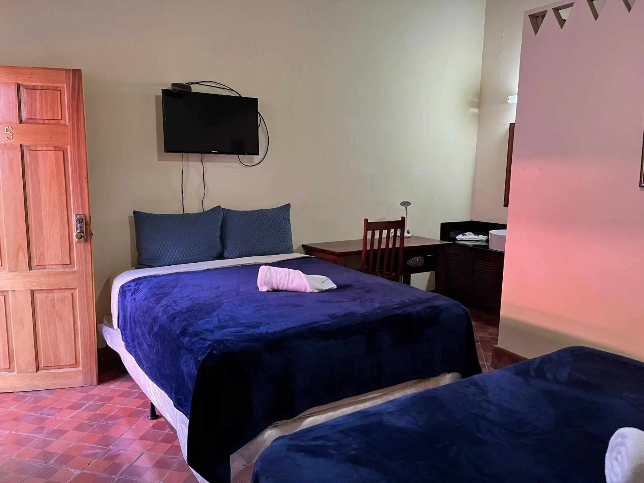 Queen Room with Two Queen Beds in Hotel La Calzada Queen Room with Two Queen Beds in Hotel La Calzada