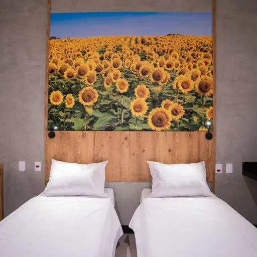 Decorative detail, Bed in CAMPOS DE HOLAMBRA INN