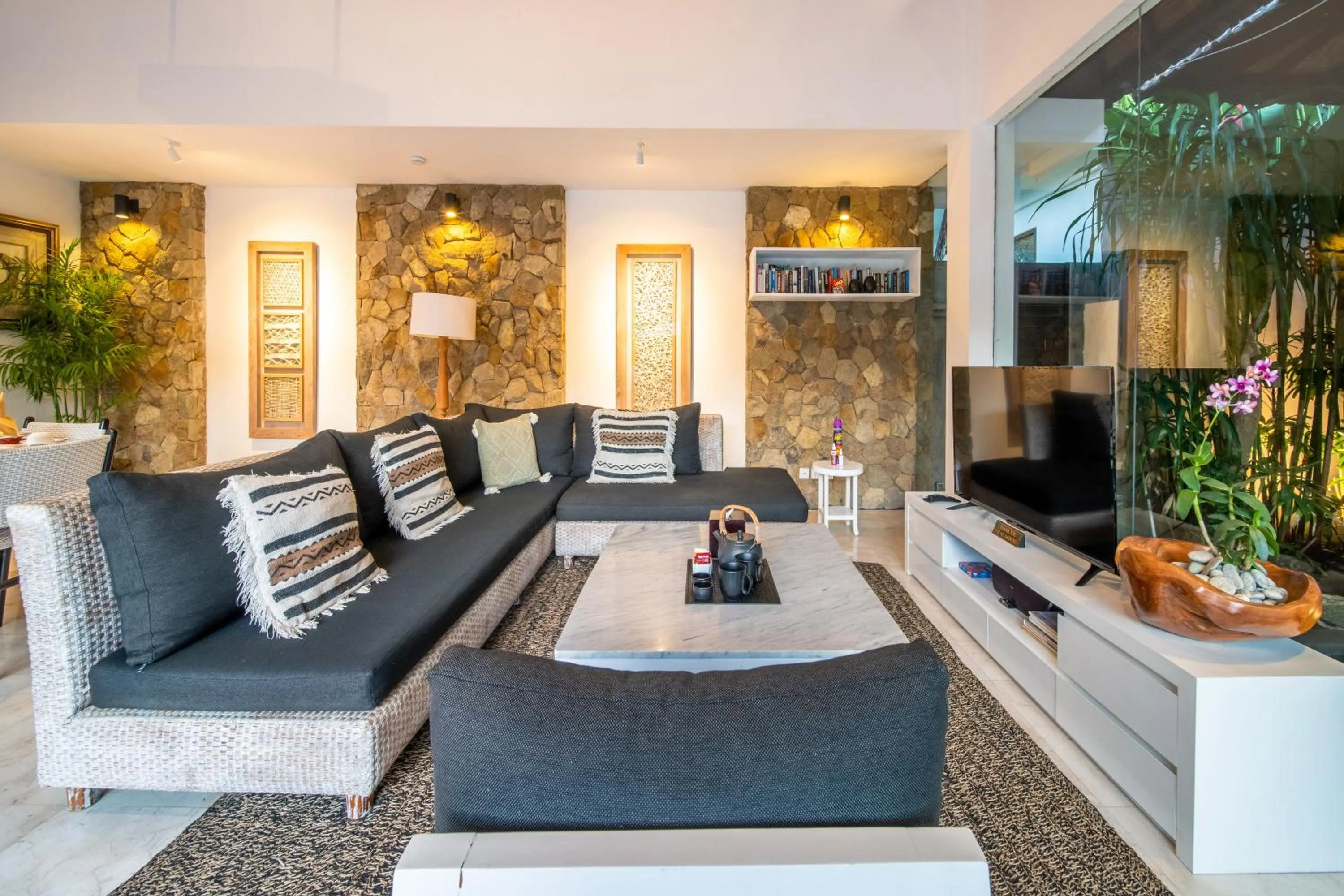 Lotus Luxury Villa Seminyak