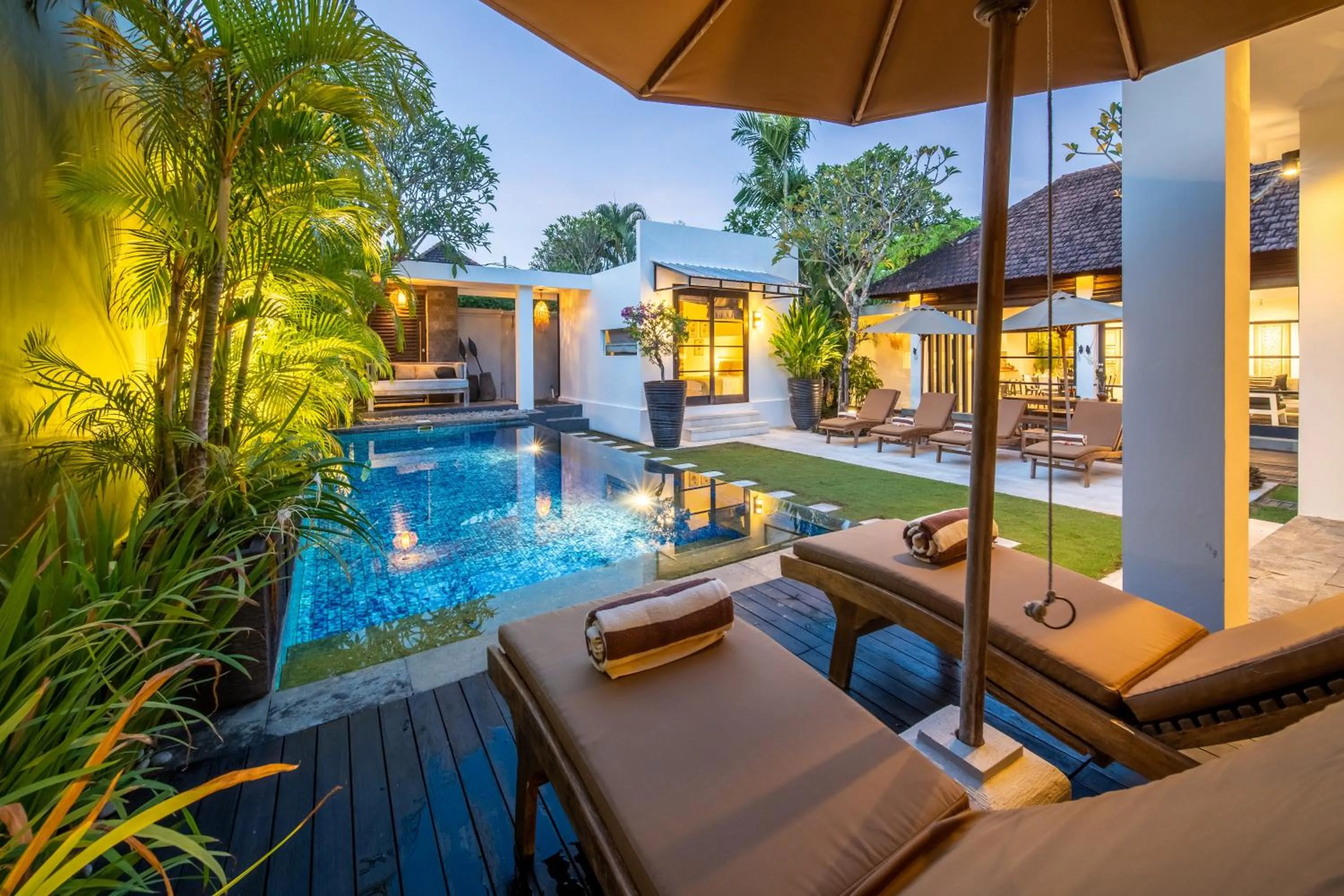Lotus Luxury Villa Seminyak