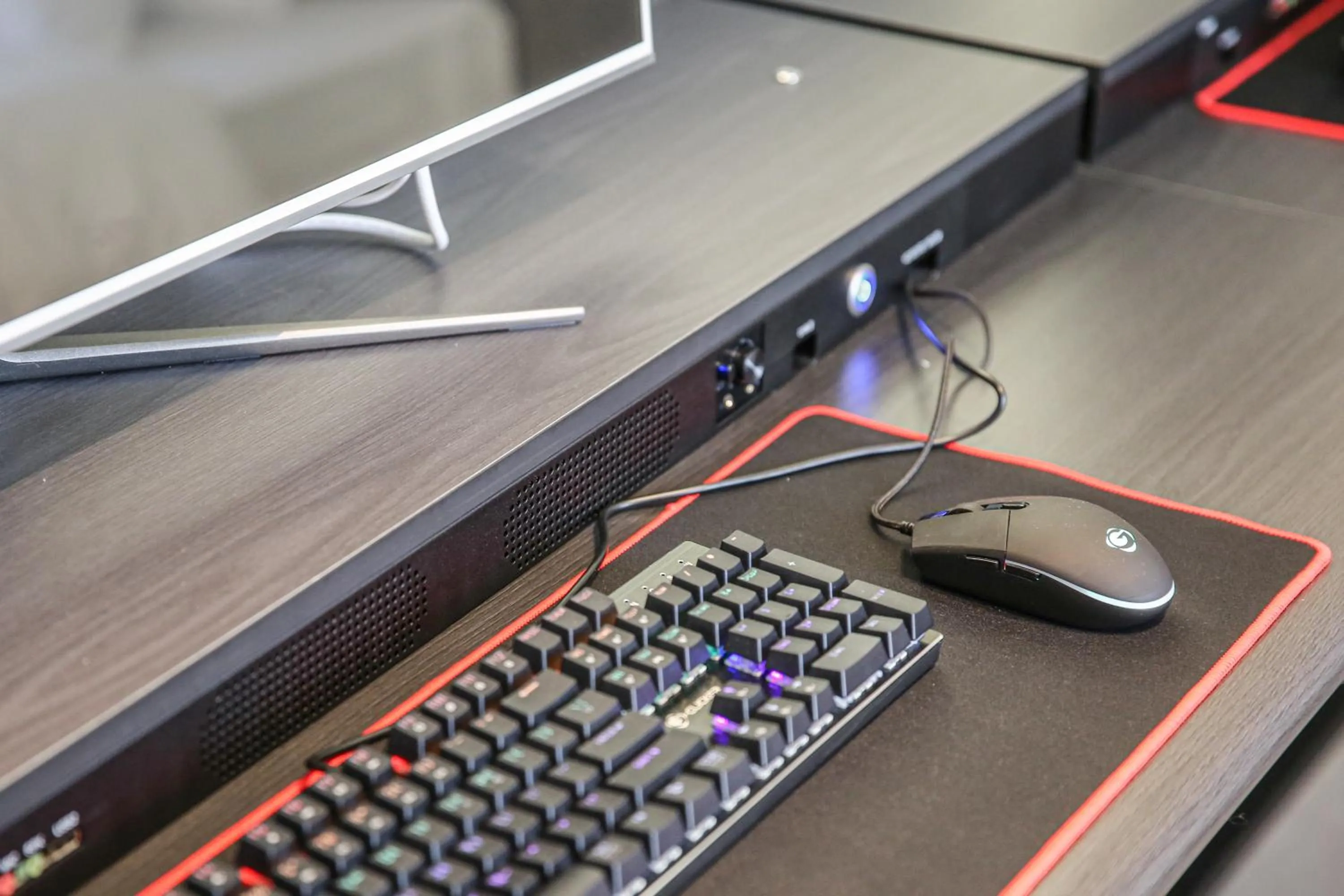 TV and multimedia in Rose Bay Hotel