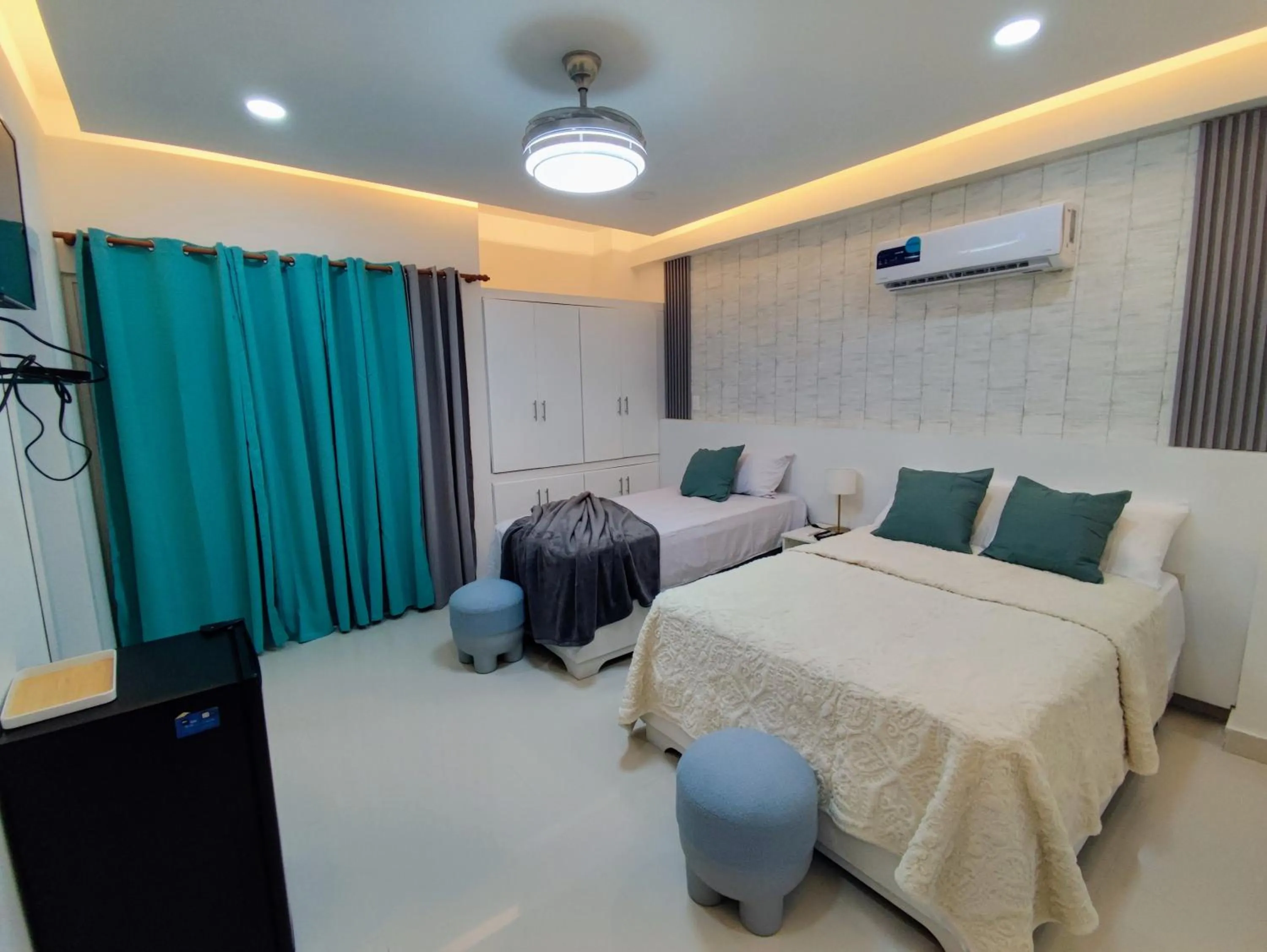 Photo of the whole room, Bed in Hotel el barco