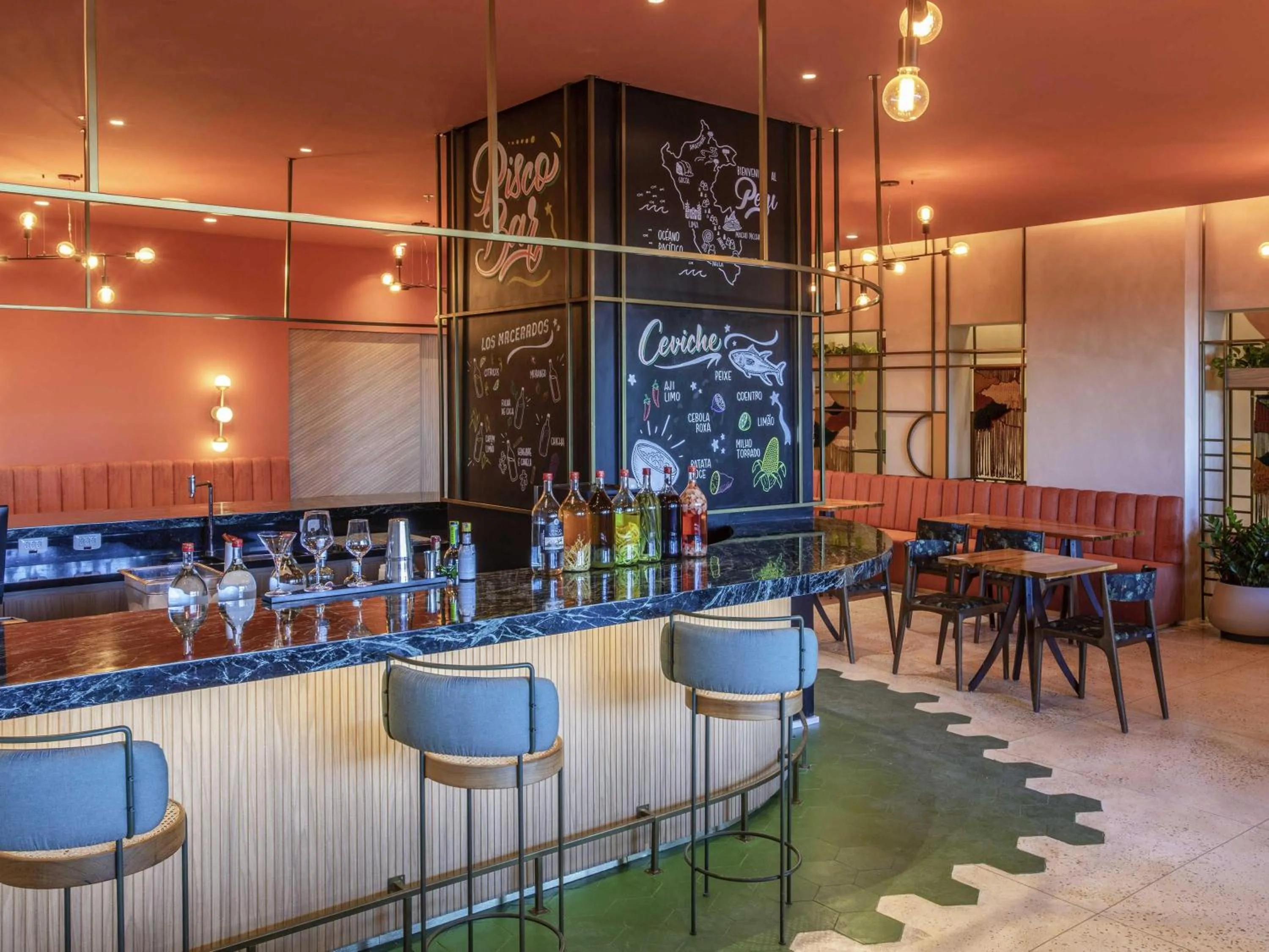 Lounge or bar in Mercure Rio Boutique Hotel Copacabana