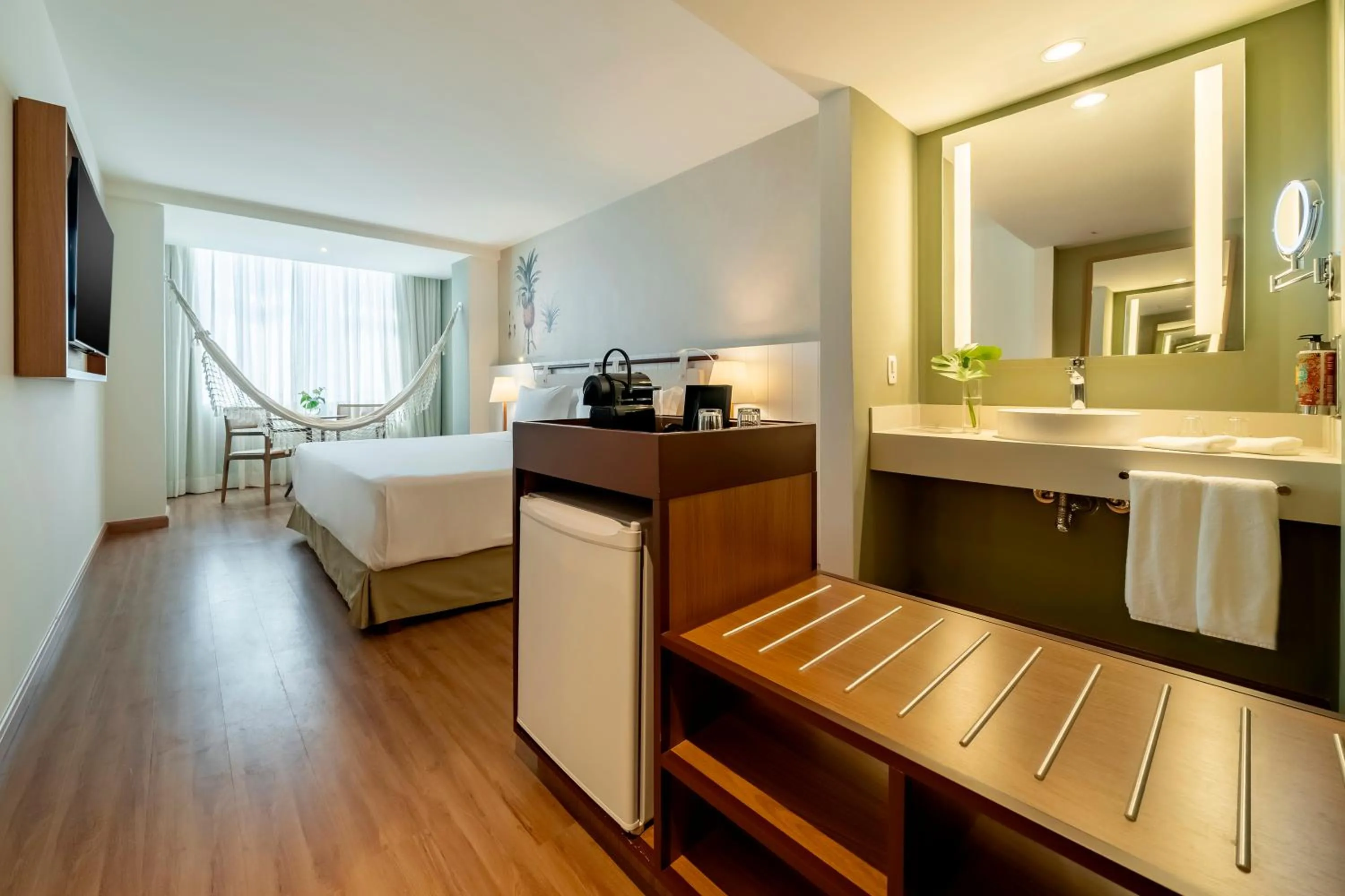 Photo of the whole room, Bed in Grand Mercure Rio de Janeiro Copacabana