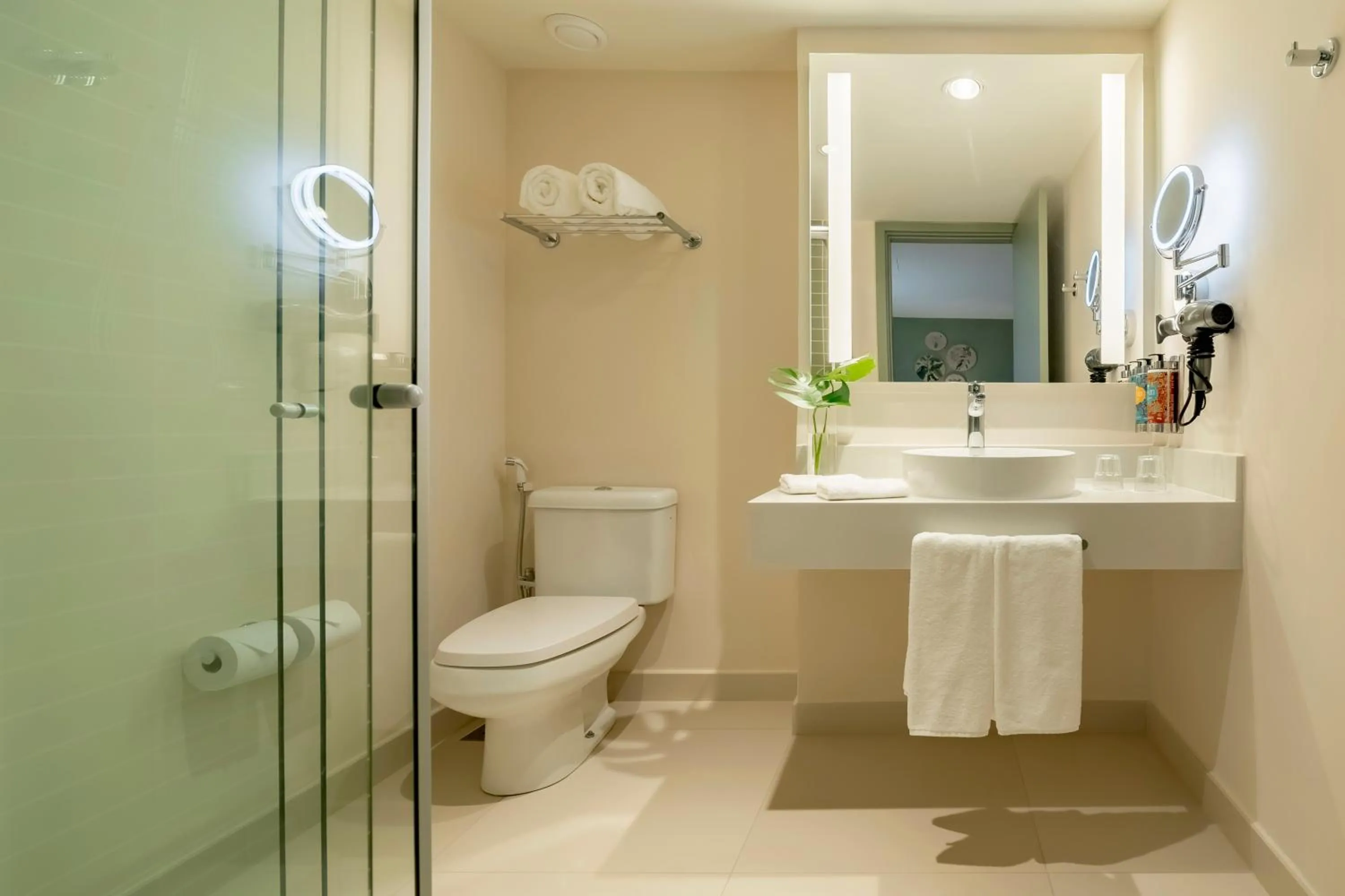 Bathroom in Grand Mercure Rio de Janeiro Copacabana
