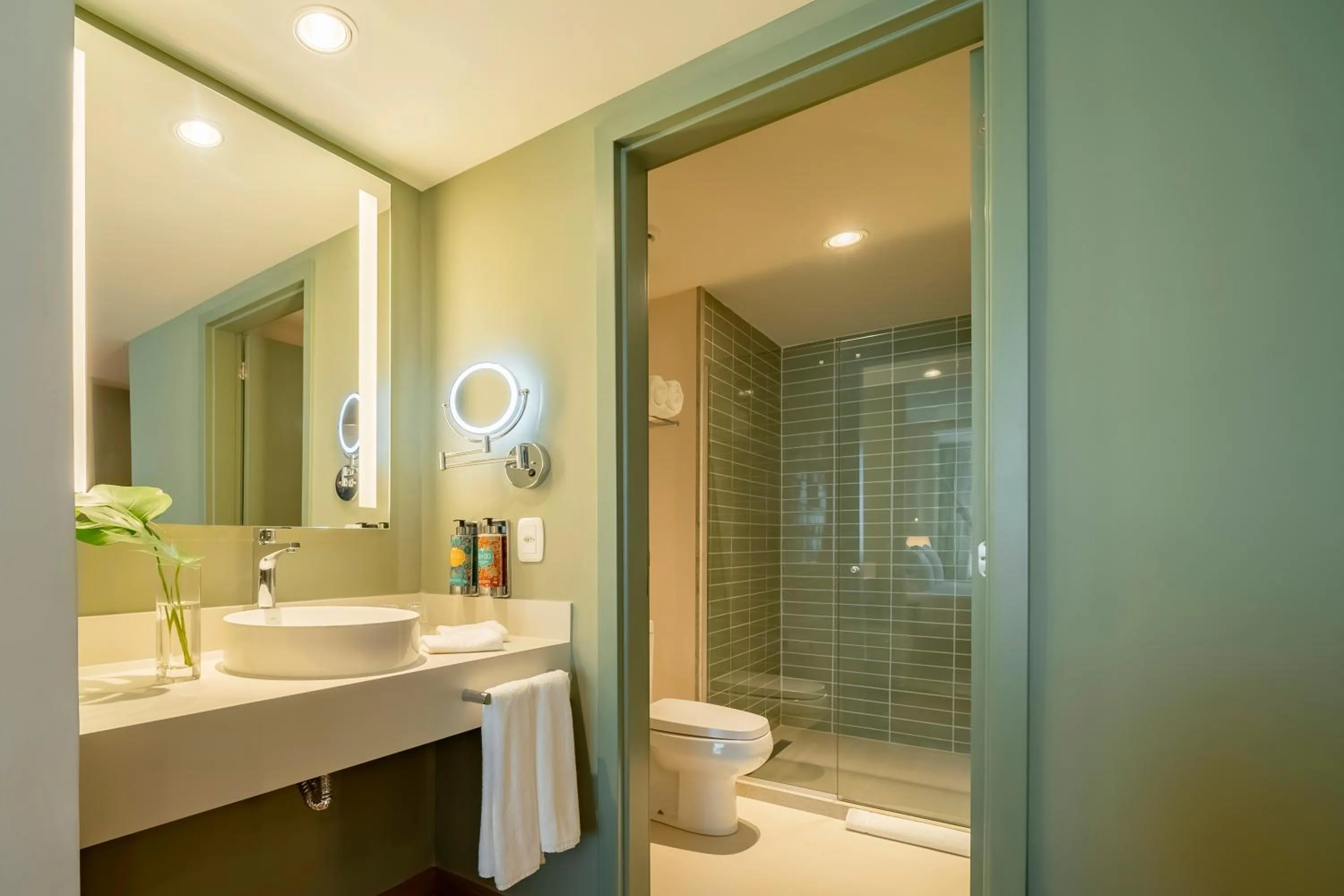 Bathroom in Grand Mercure Rio de Janeiro Copacabana