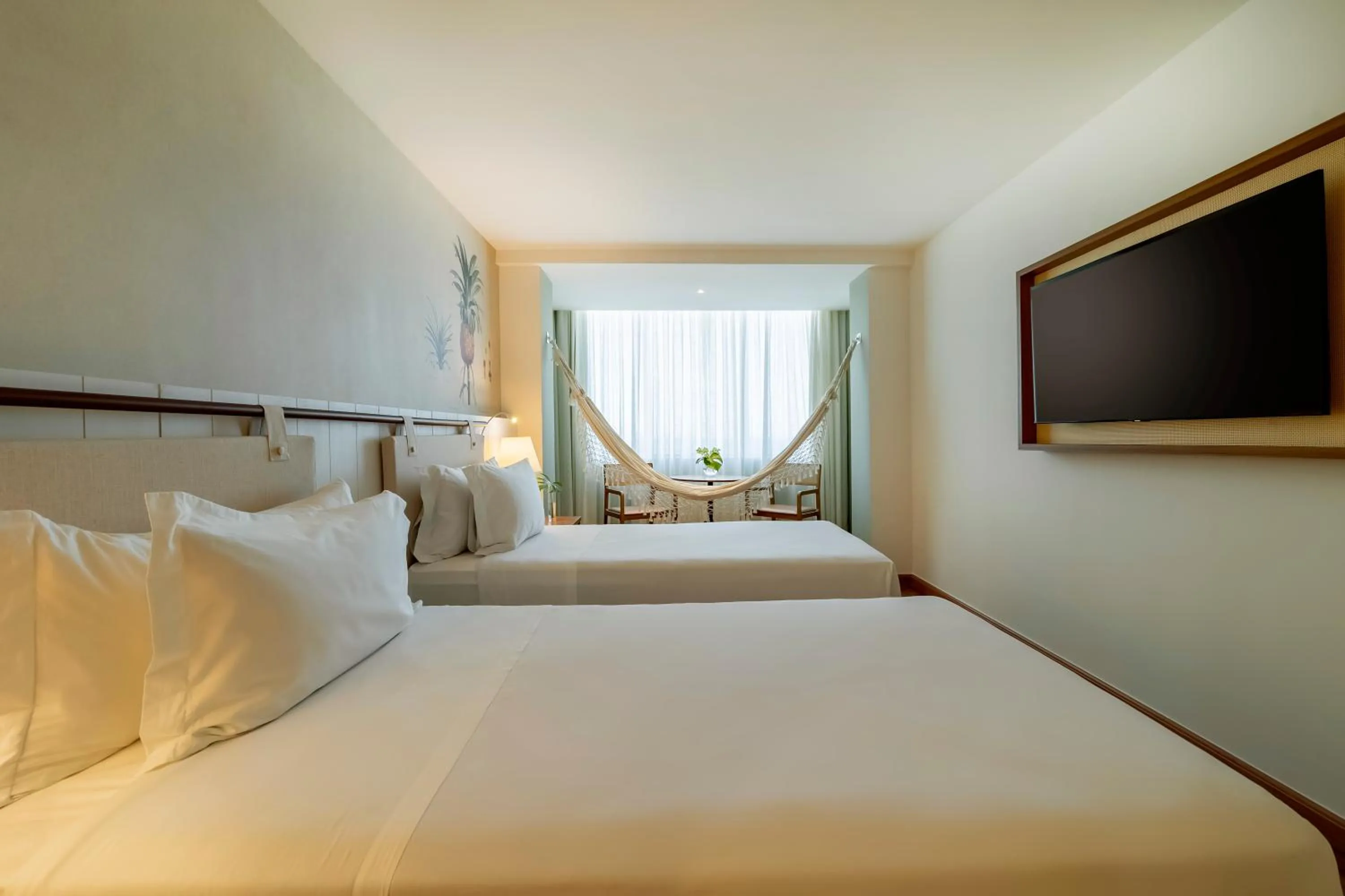 Photo of the whole room, Bed in Grand Mercure Rio de Janeiro Copacabana