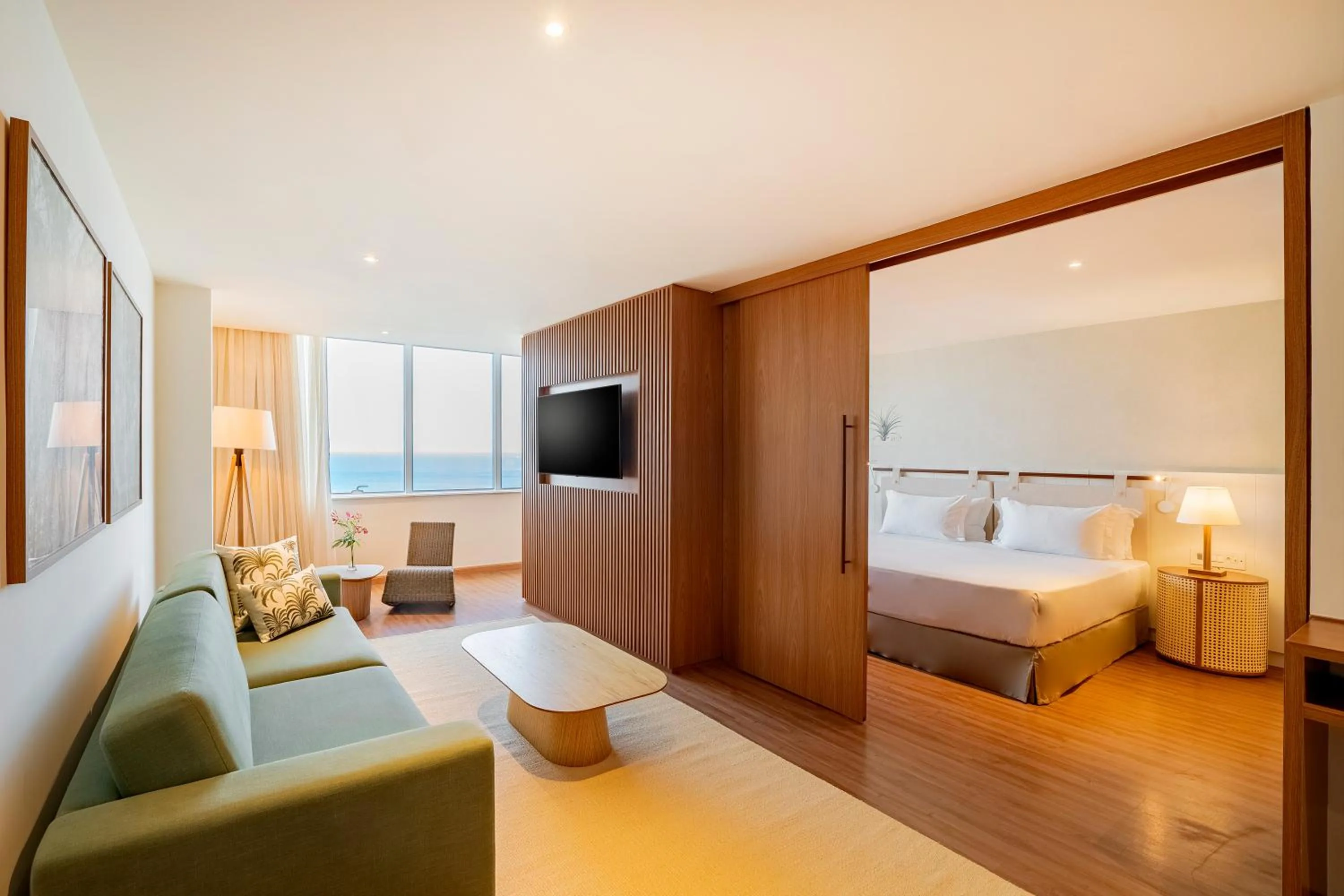 Bedroom, Bed in Grand Mercure Rio de Janeiro Copacabana