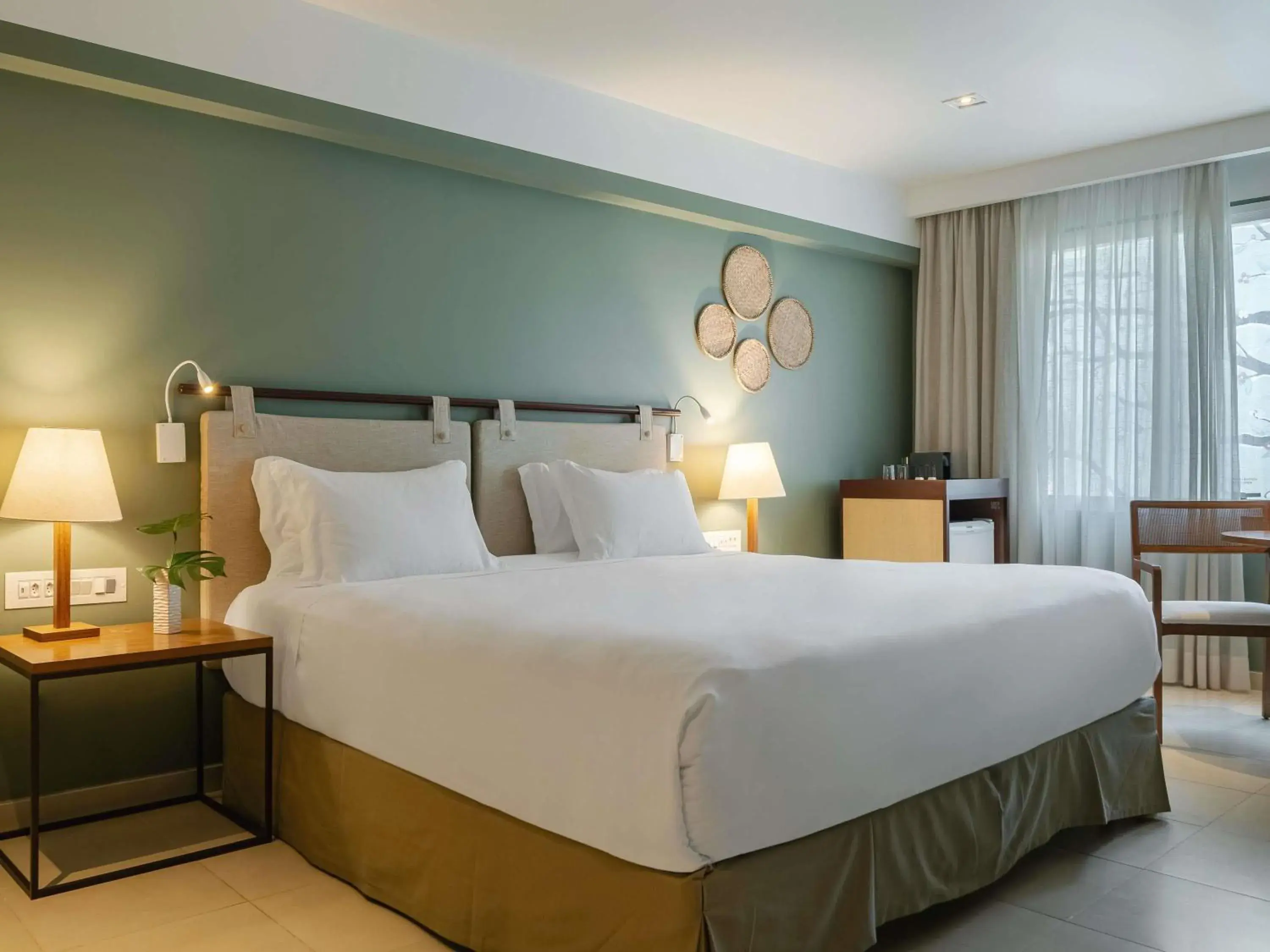 Superior Apartment with One King Bed - single occupancy - Disability Access in Grand Mercure Rio de Janeiro Copacabana Superior Apartment with One King Bed - single occupancy - Disability Access in Grand Mercure Rio de Janeiro Copacabana