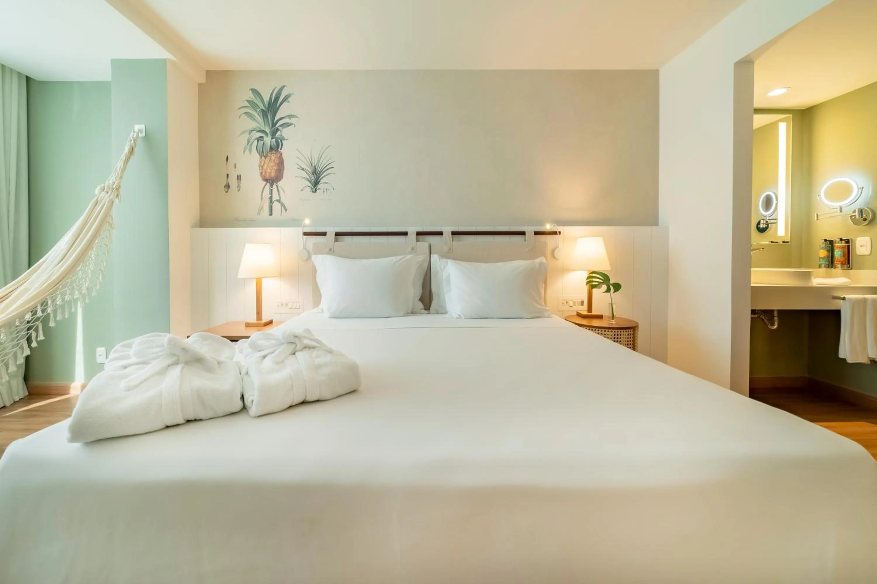 Bed in Grand Mercure Rio de Janeiro Copacabana