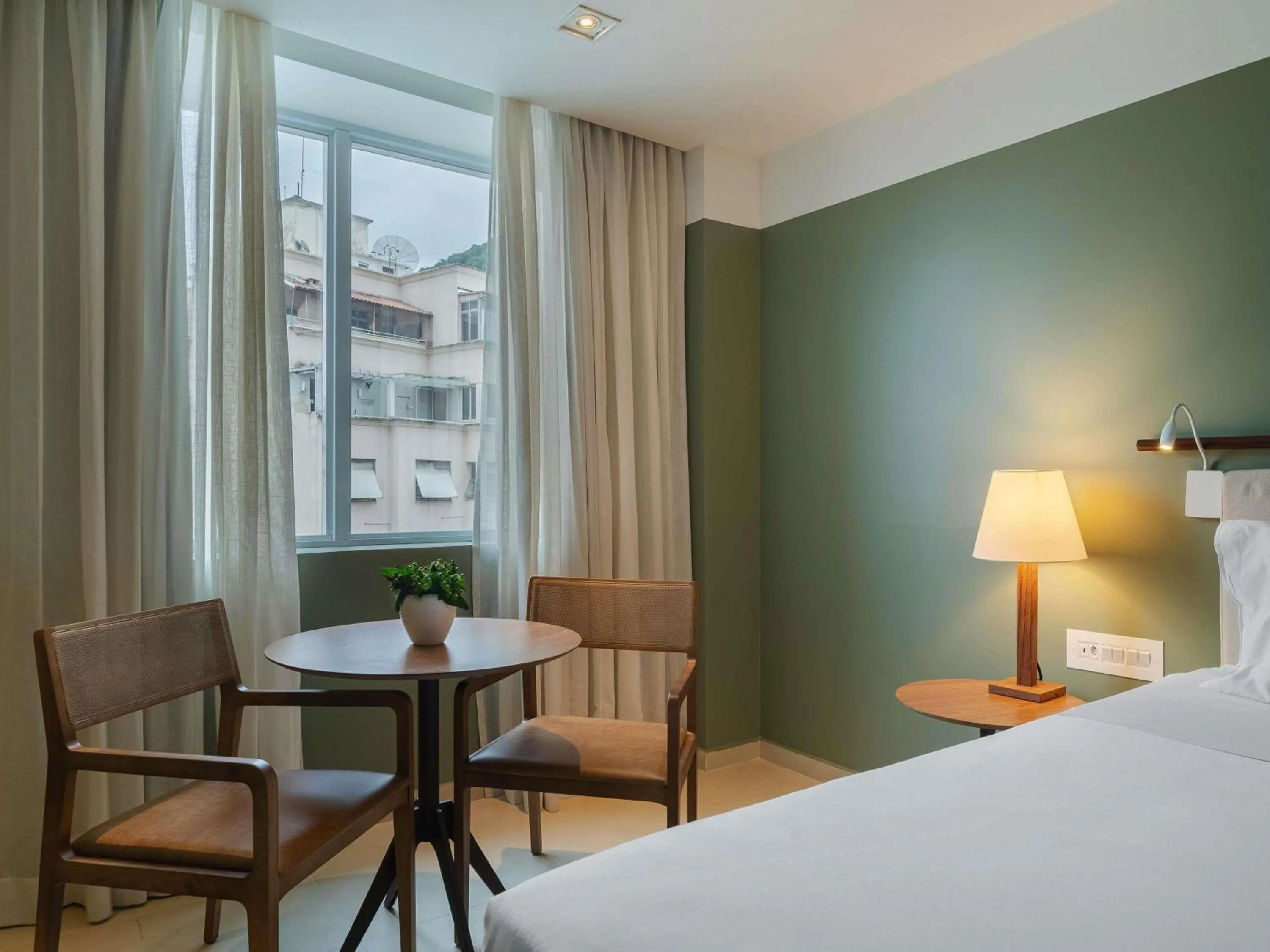 Bedroom, Bed in Grand Mercure Rio de Janeiro Copacabana