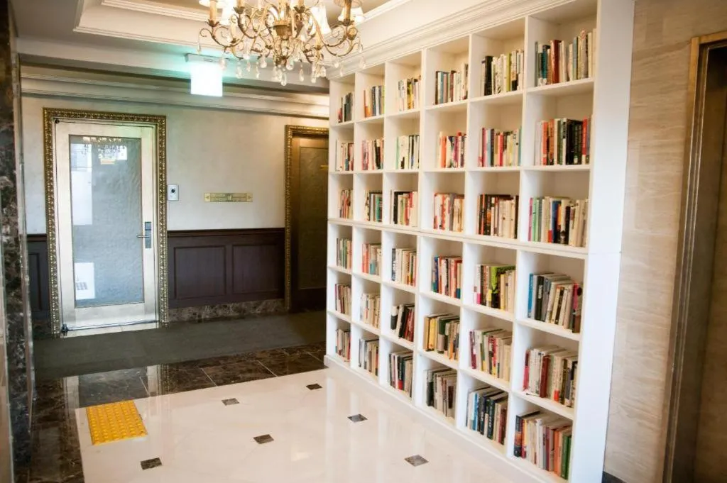 Yeoksam Artnouveau City Hotel and Residence