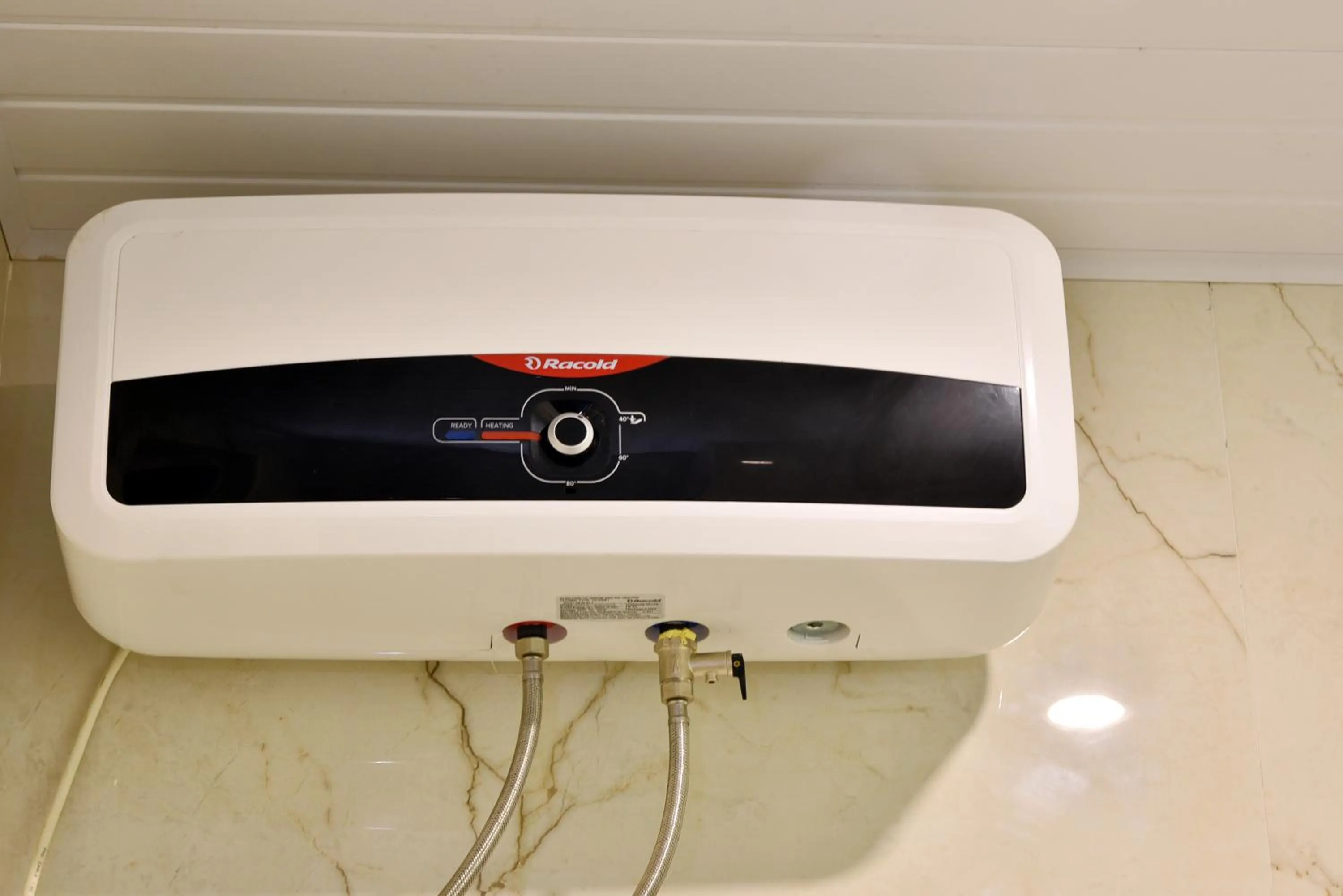 Bathroom in Rufina Pinasa Residency