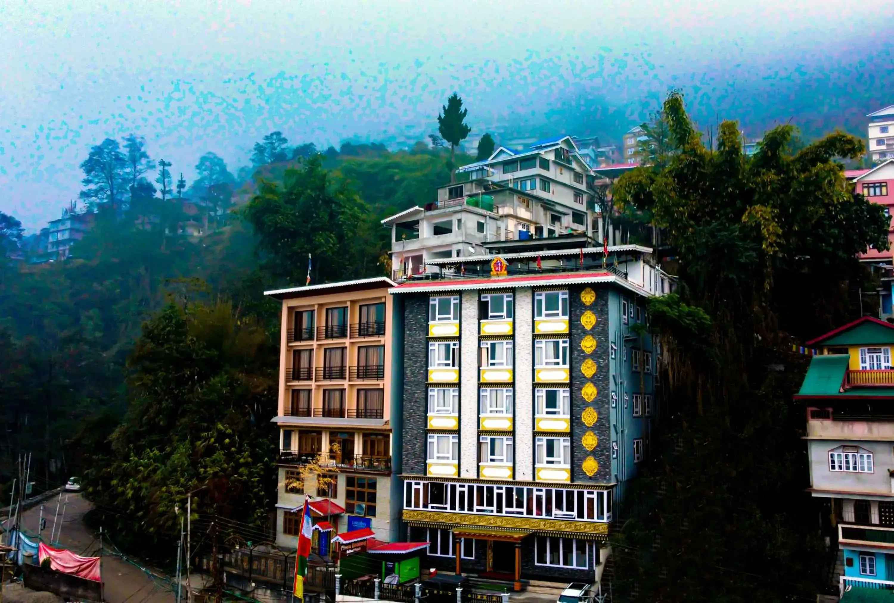 Property building in Rufina Pinasa Residency Property building in Rufina Pinasa Residency