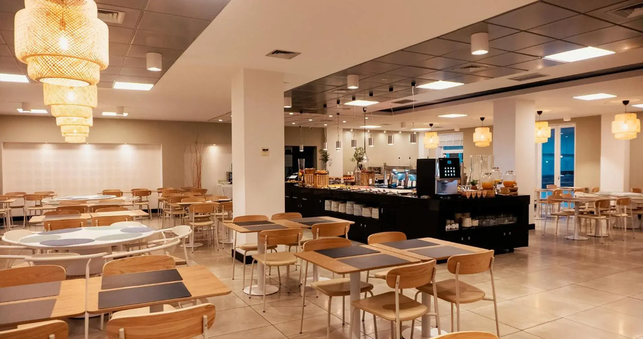 Buffet breakfast in Apartamentos Vértice Sevilla Aljarafe Buffet breakfast in Apartamentos Vértice Sevilla Aljarafe