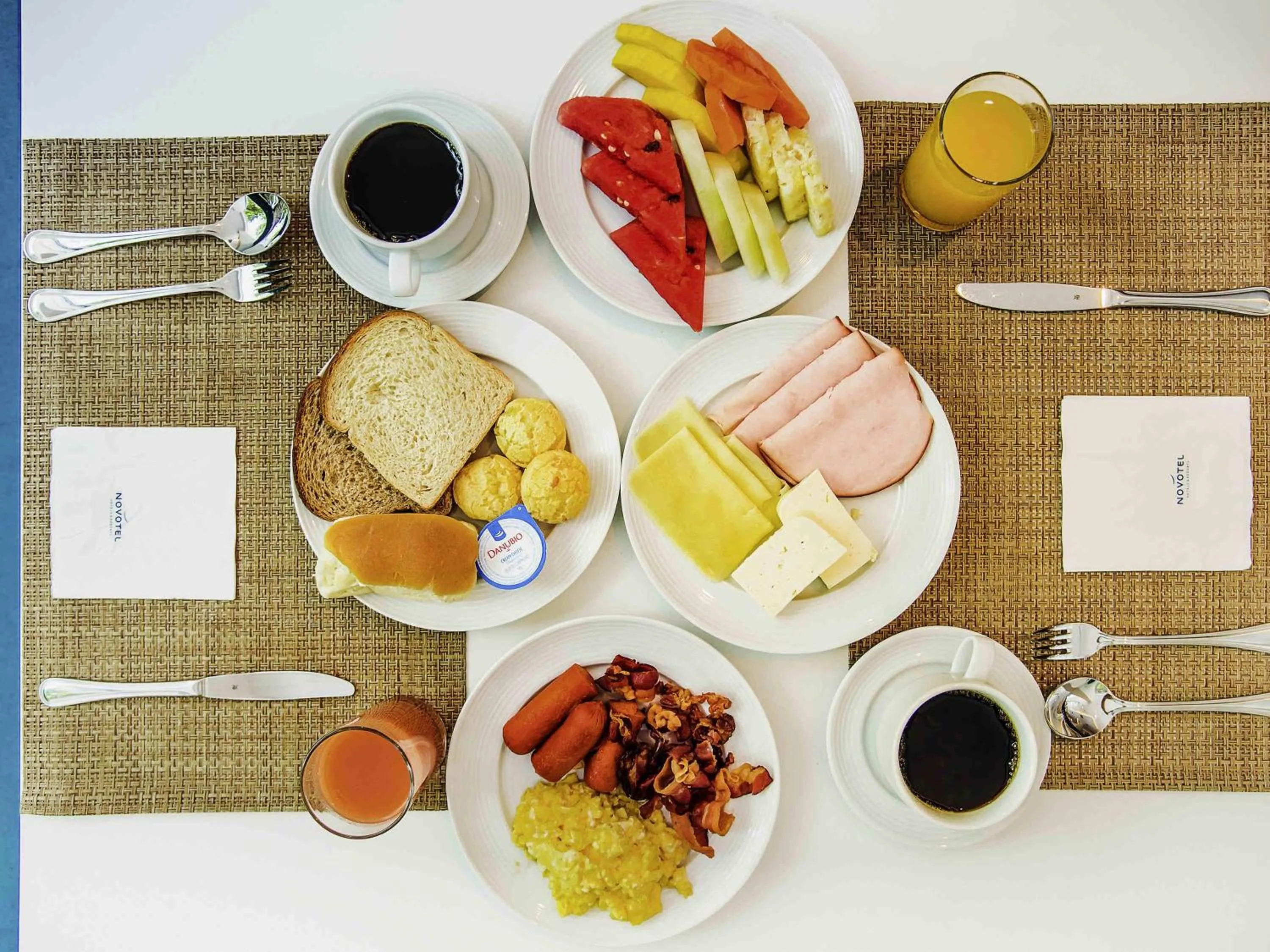 Restaurant/places to eat in Novotel Rio de Janeiro Leme