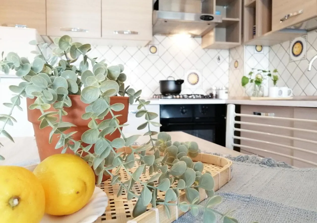 Kitchen or kitchenette in HoliHome_Mediterraneo - Splendido, 50m dal mare