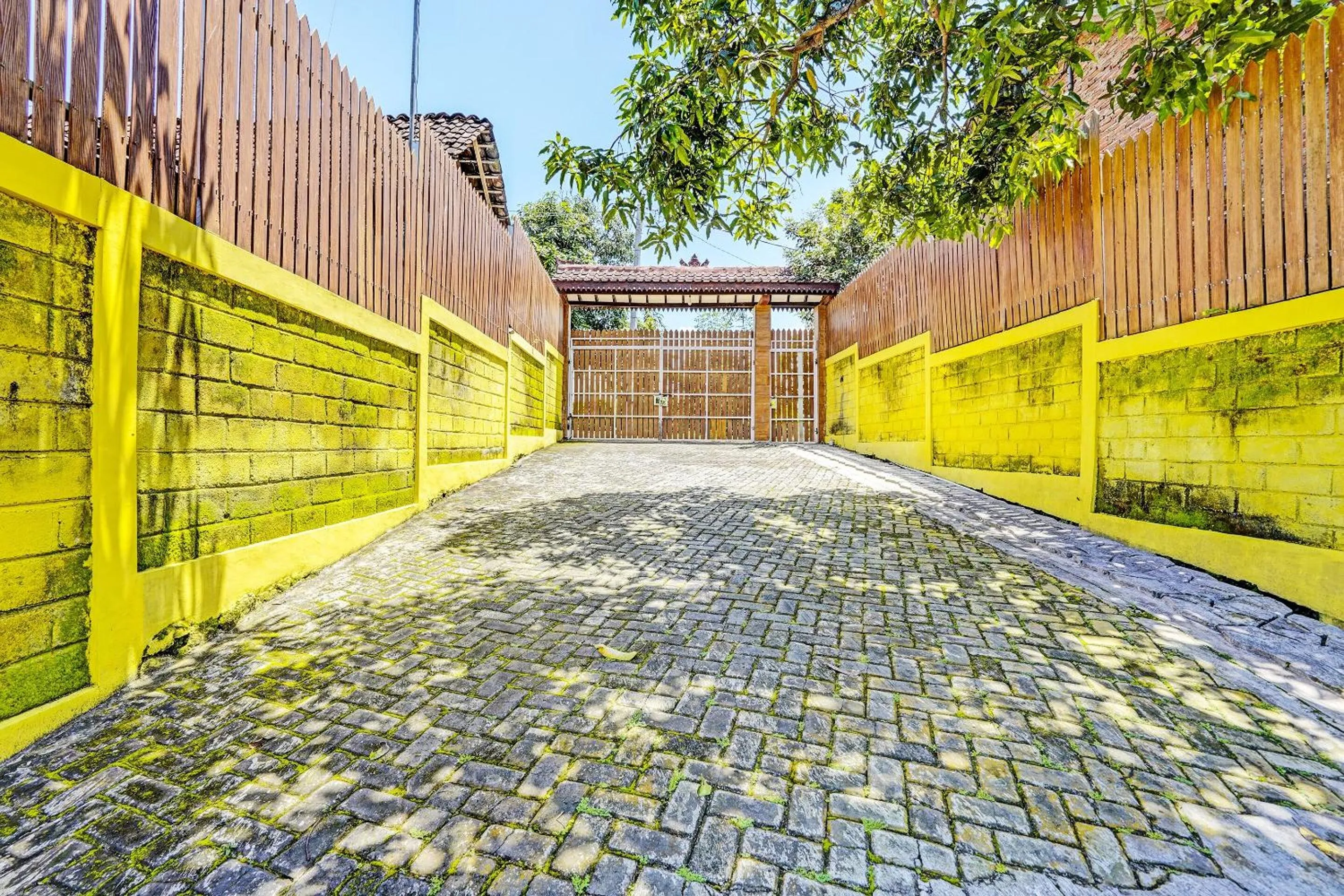 Facade/entrance in OYO 92367 Garuda Homestay Syariah