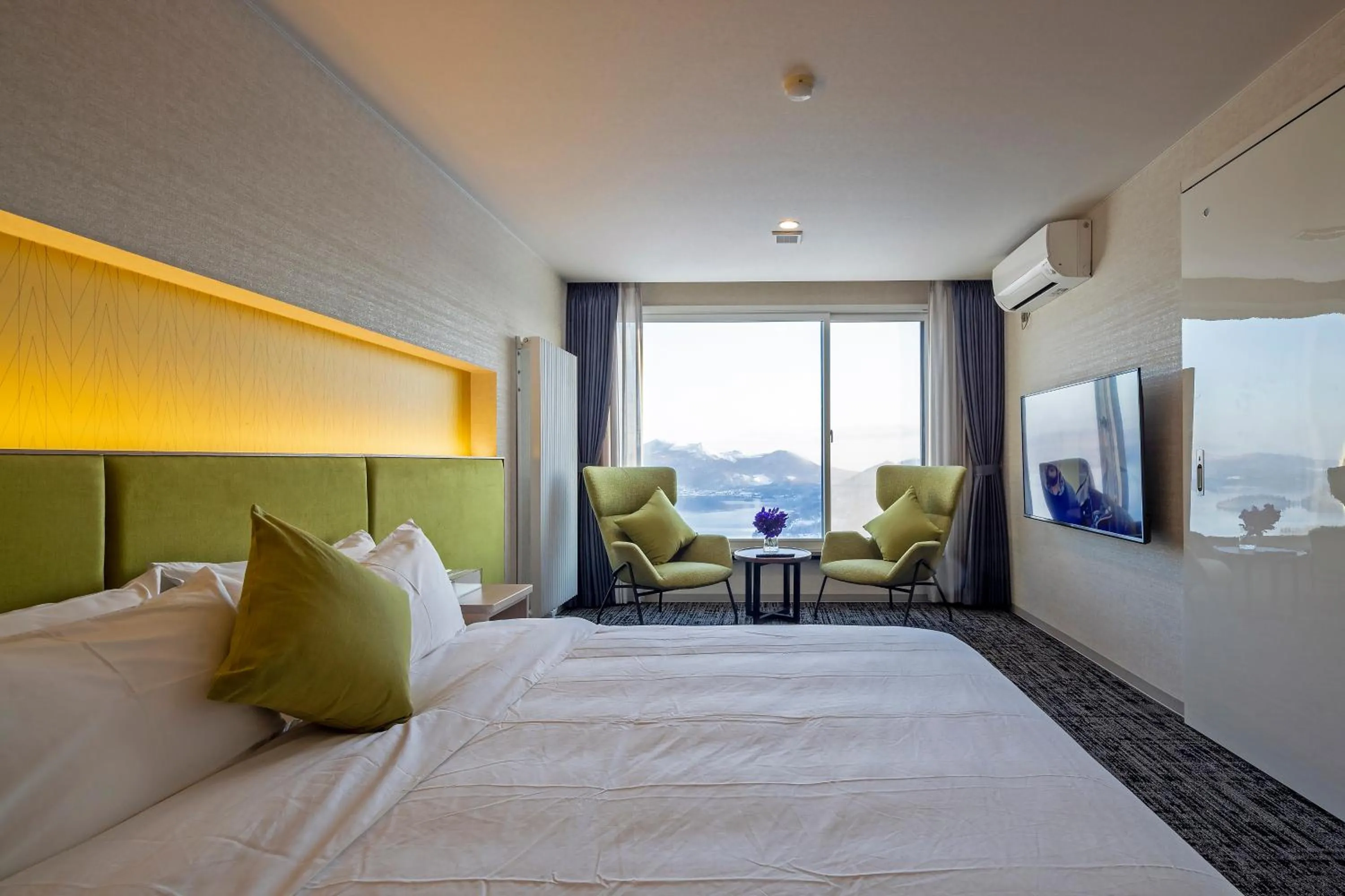 Bed in HOTEL COCOA RESORT