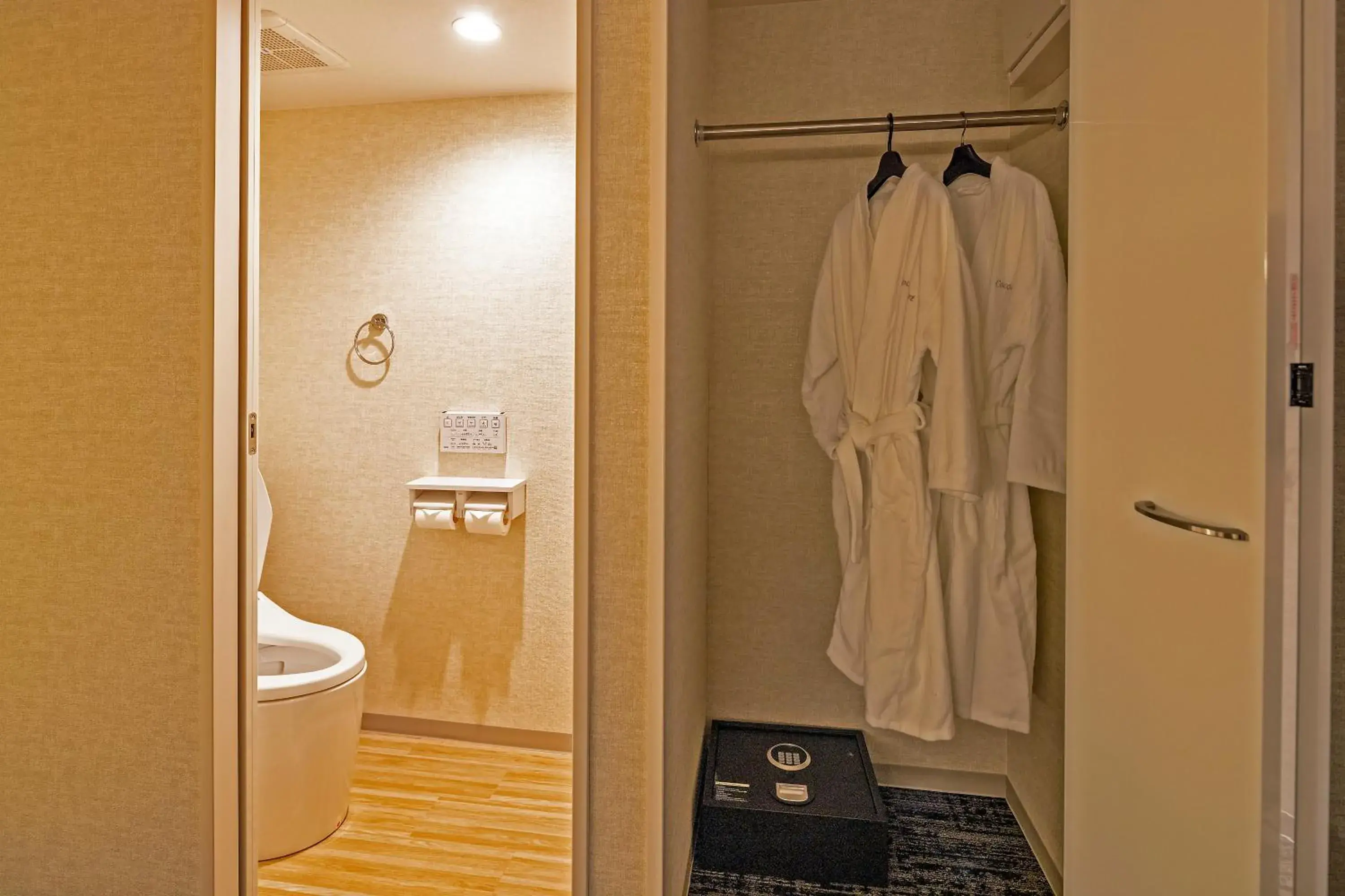 King Room in HOTEL COCOA RESORT King Room in HOTEL COCOA RESORT