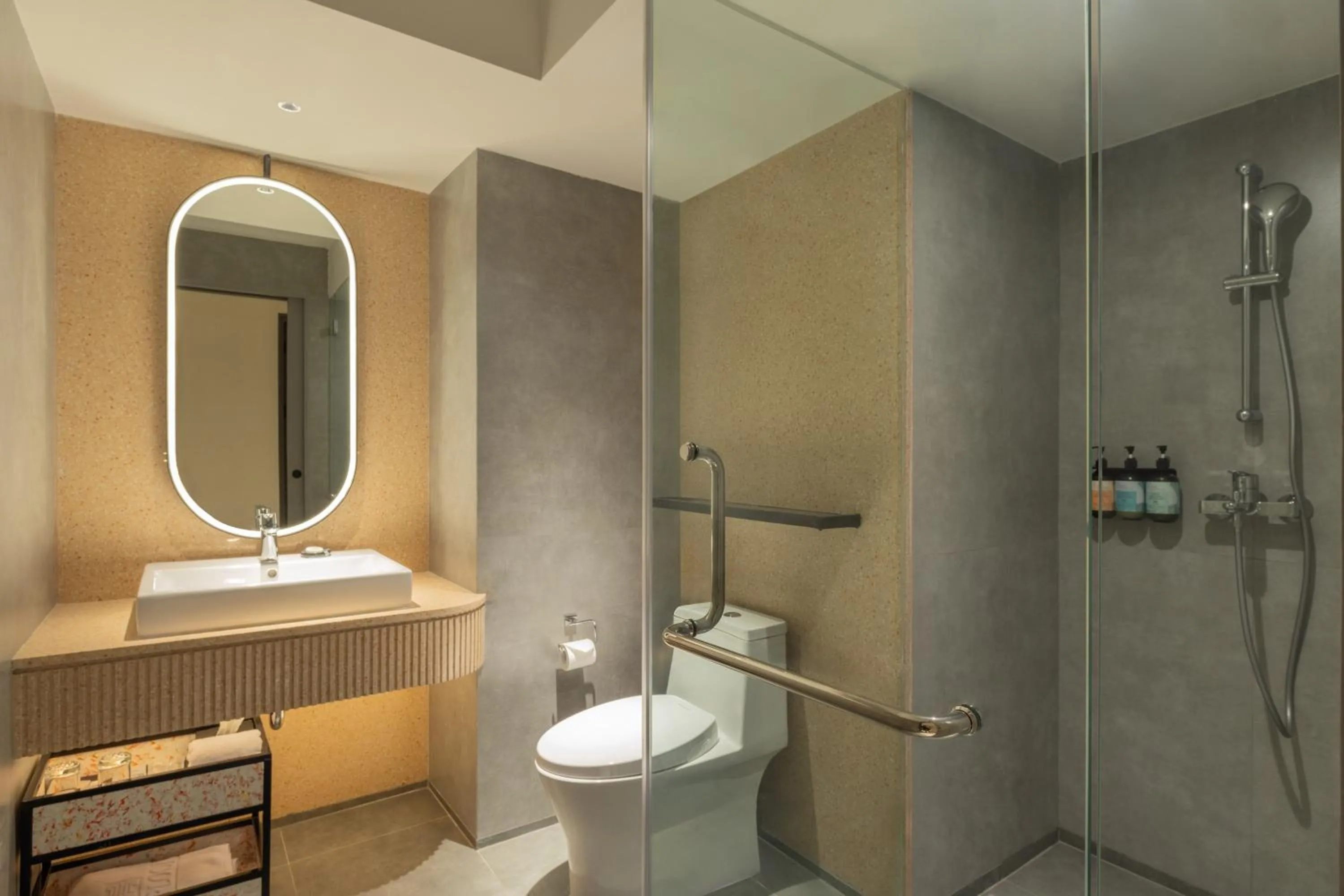 Bathroom in Herloom Hotel & Residence BSD Tangerang