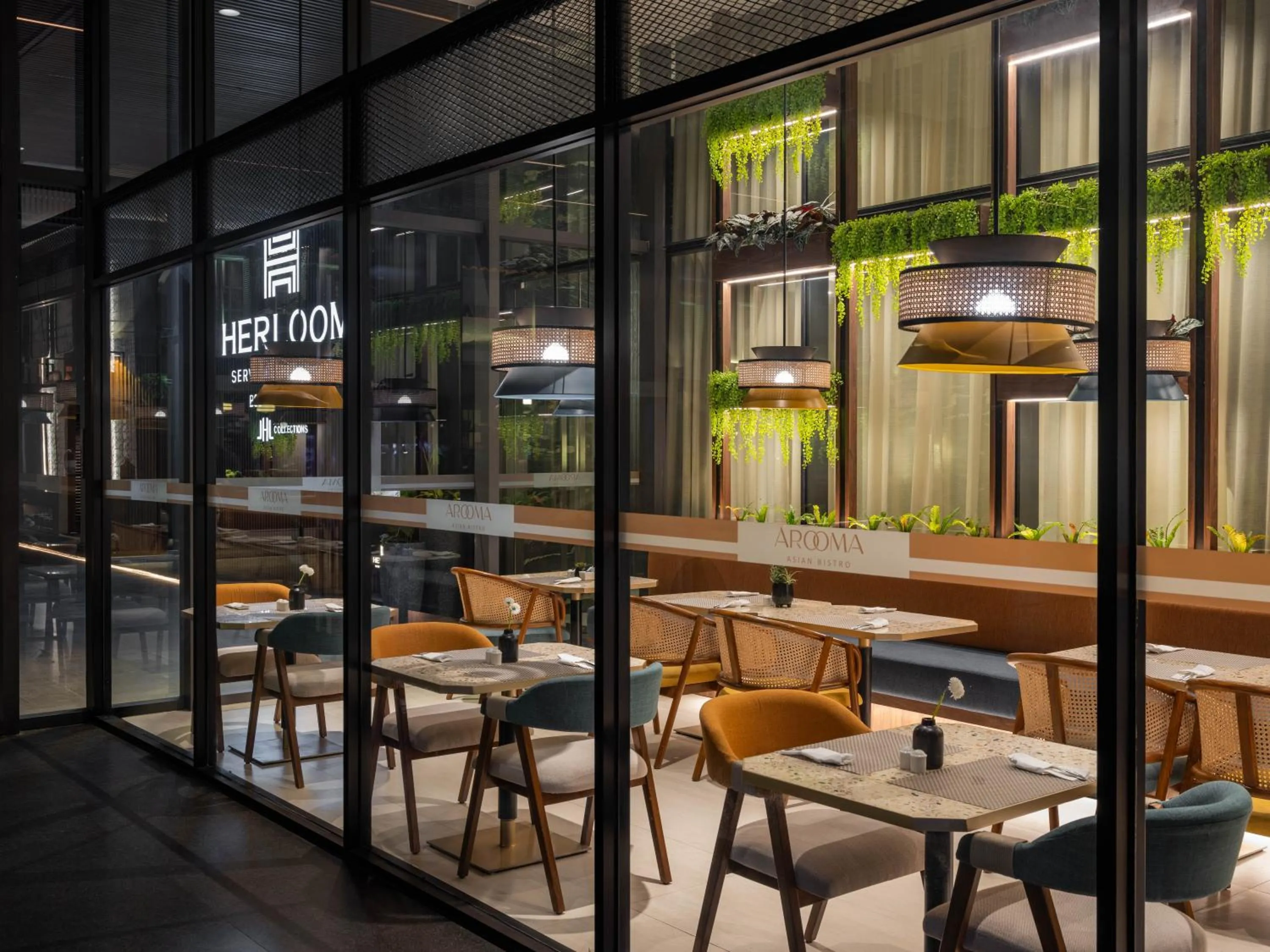 Restaurant/places to eat in Herloom Hotel & Residence BSD Tangerang