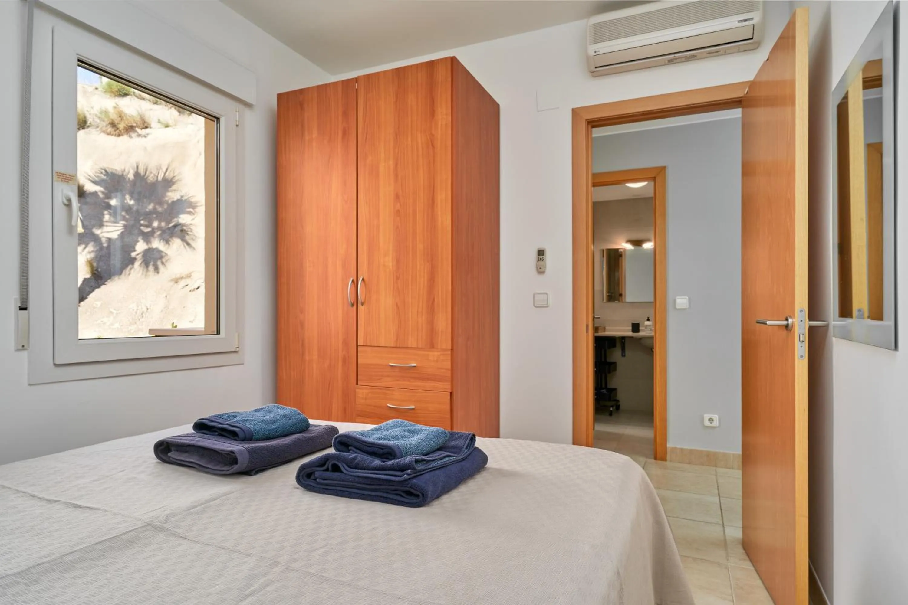 Living room, Bed in Apartamento Vistamar