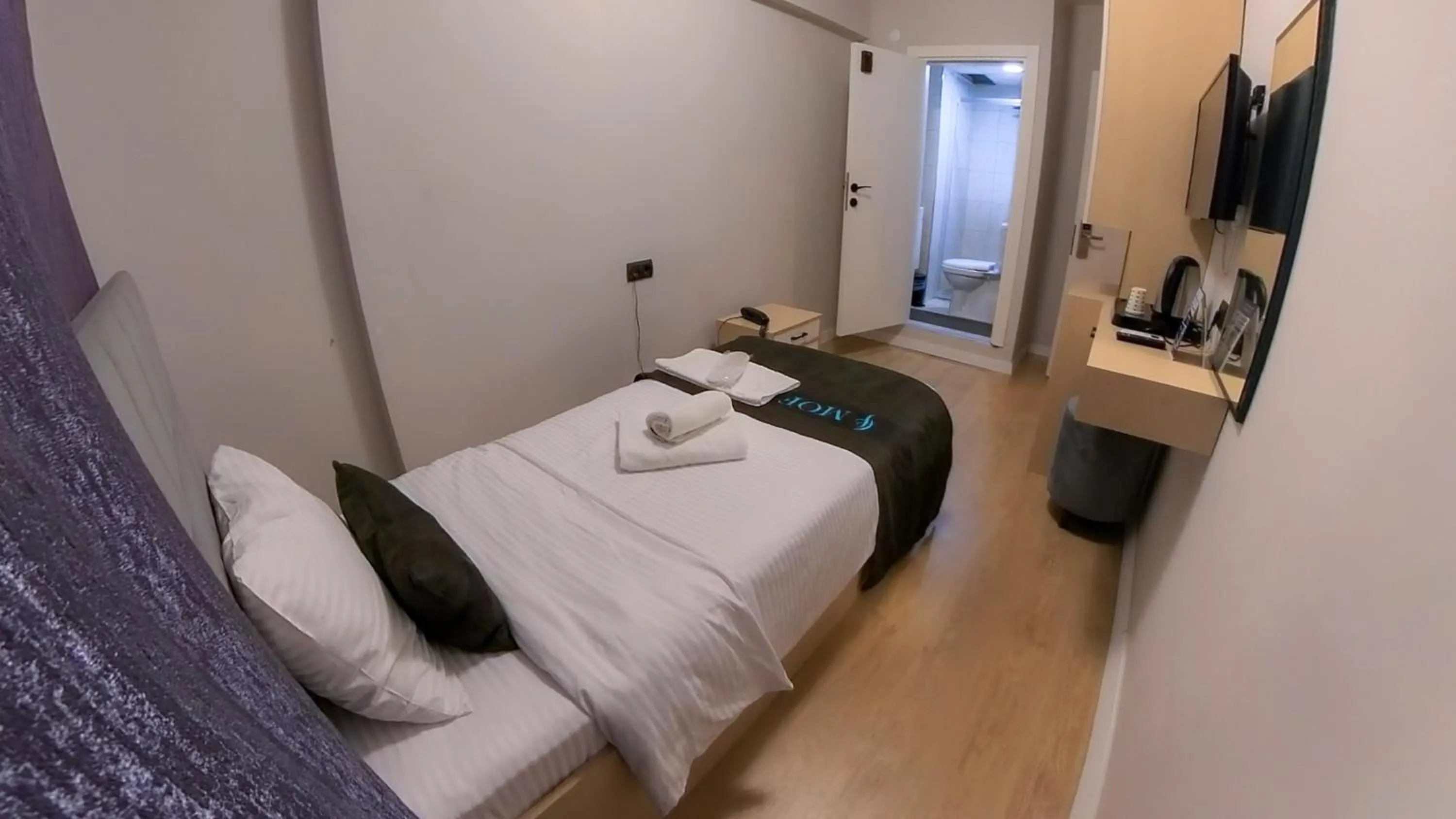 Photo of the whole room, Bed in MOF Comfort Edirne