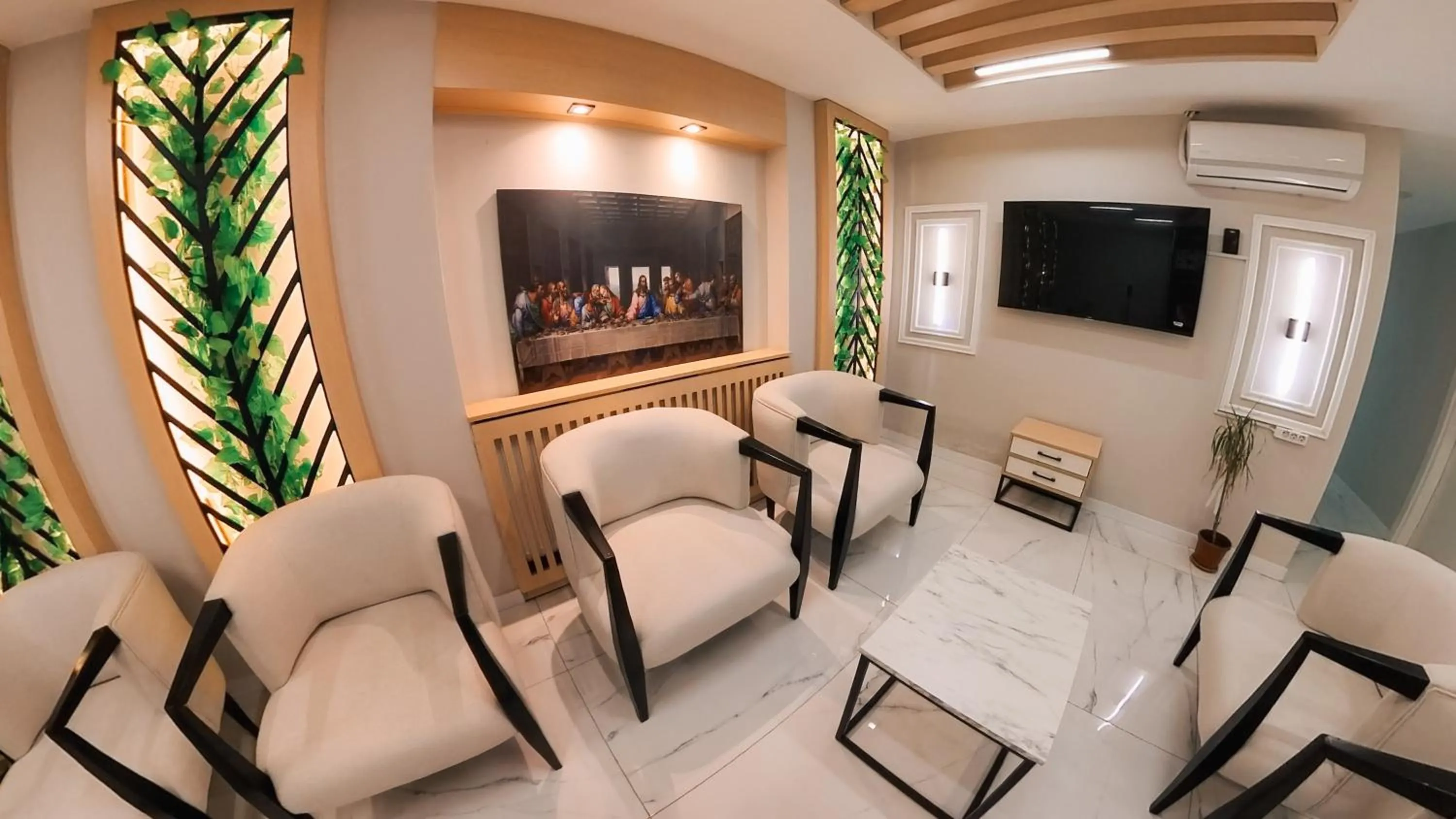 Communal lounge/ TV room in MOF Comfort Edirne