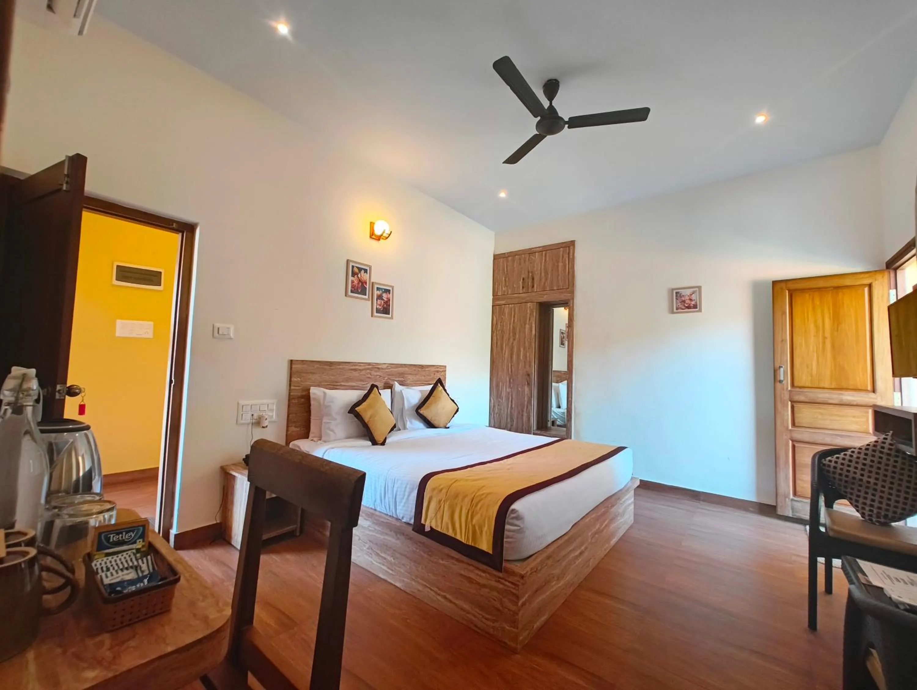 Bedroom, Bed in Hill Crest Resort - Coorg