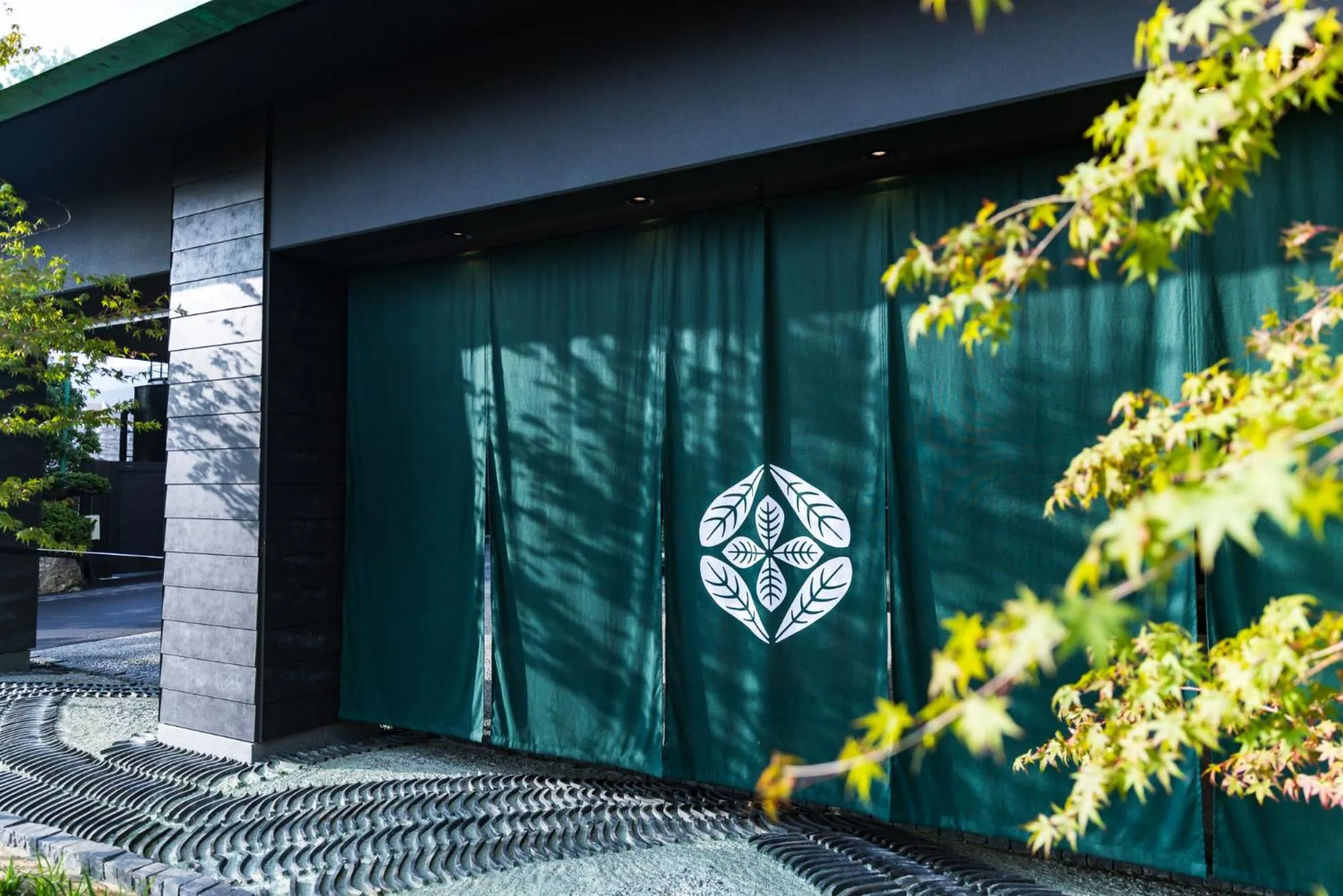 Property building in UreshinoOnsen URESHINO YADOYA