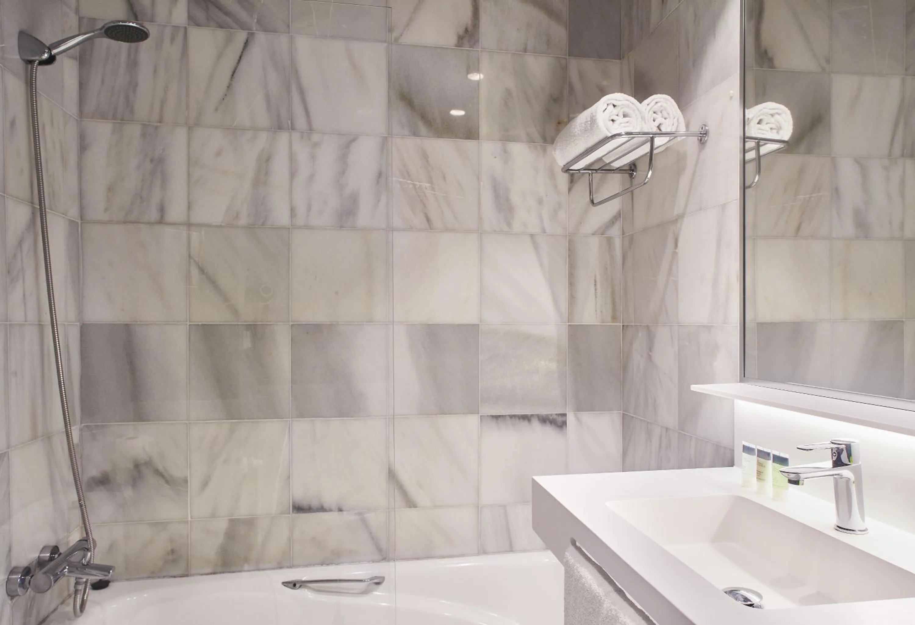 Bathroom in Hotel Silken Palacio Uribarren