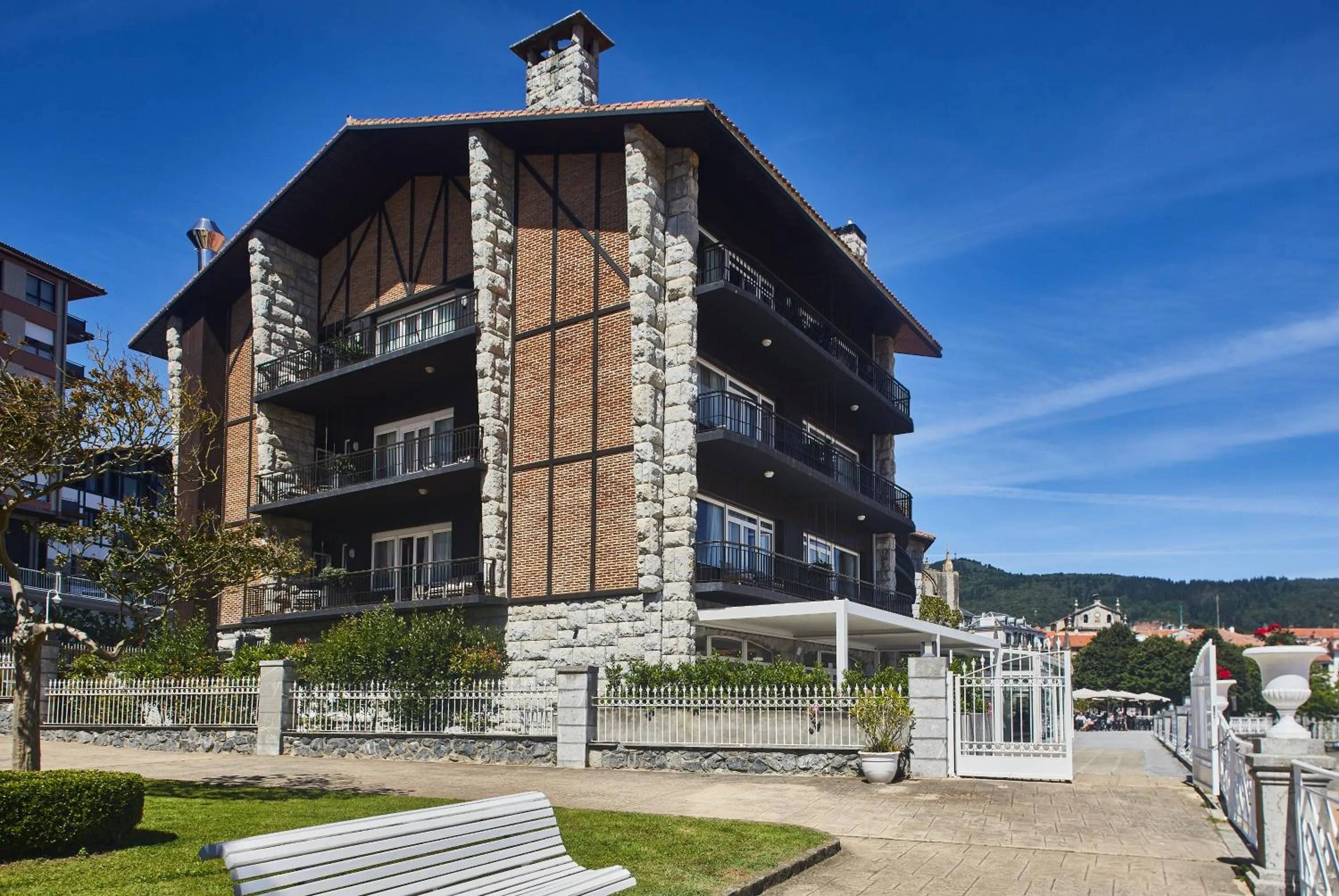 Property building in Hotel Silken Palacio Uribarren