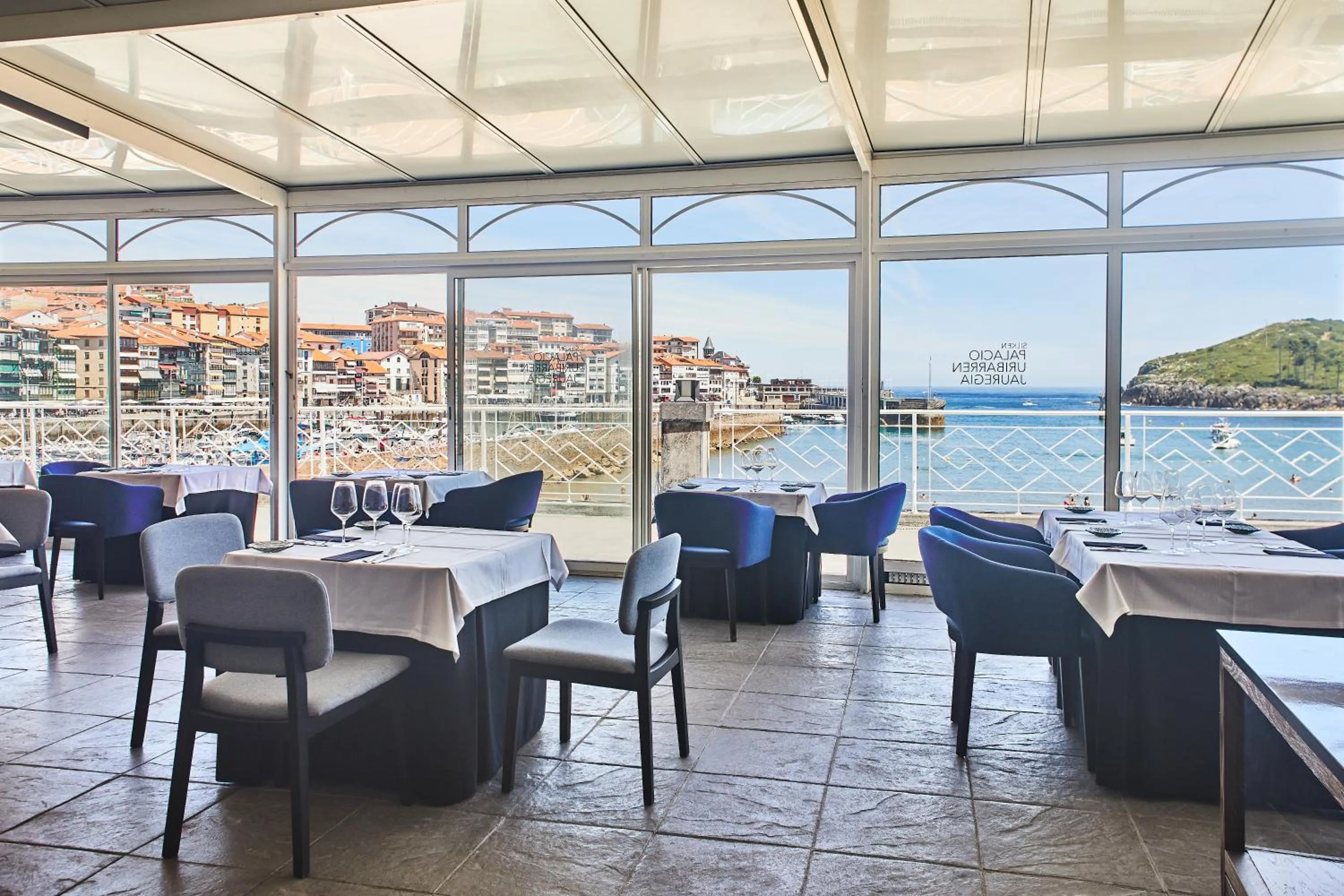 Restaurant/places to eat in Hotel Silken Palacio Uribarren