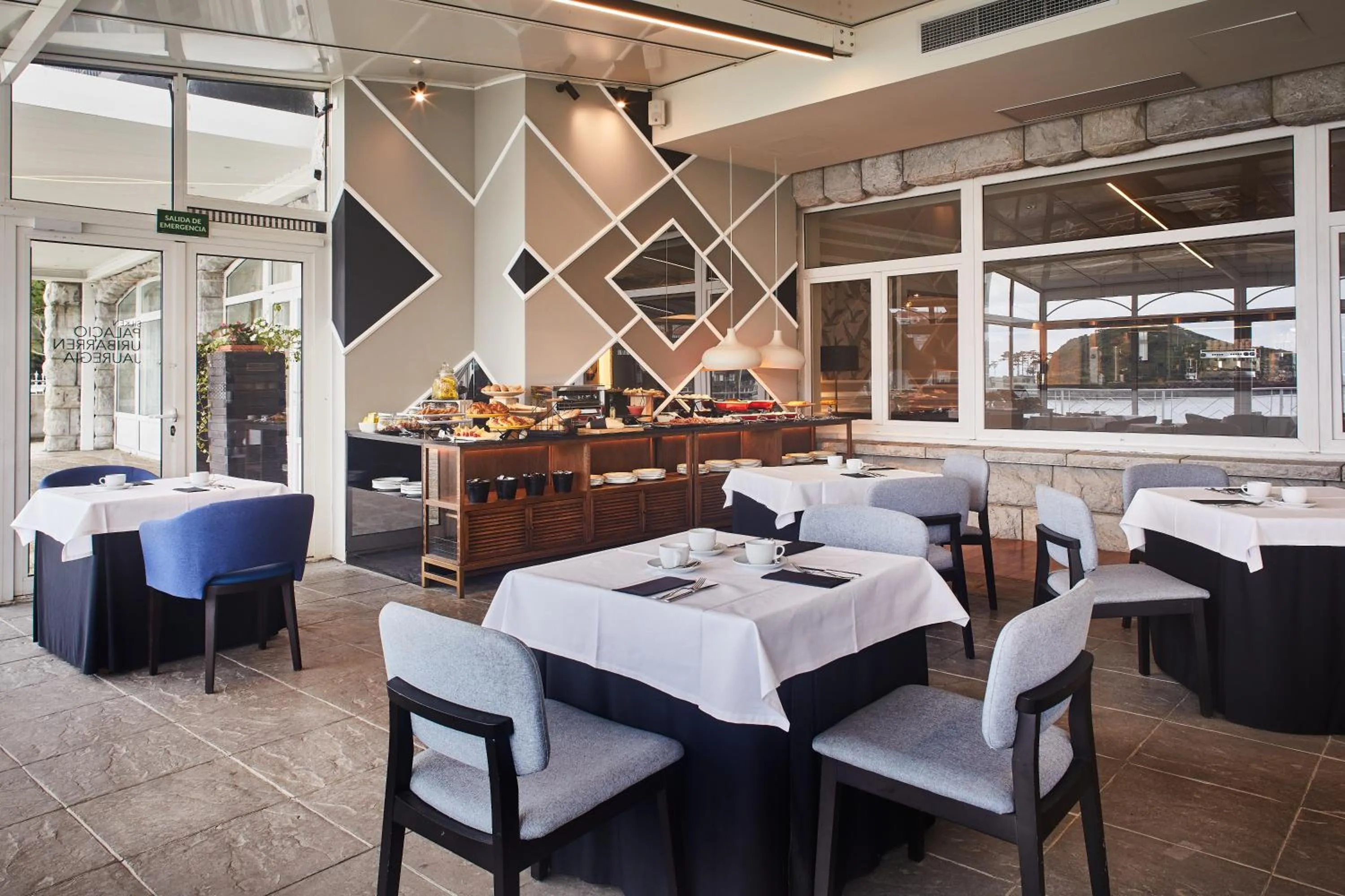 Buffet breakfast in Hotel Silken Palacio Uribarren