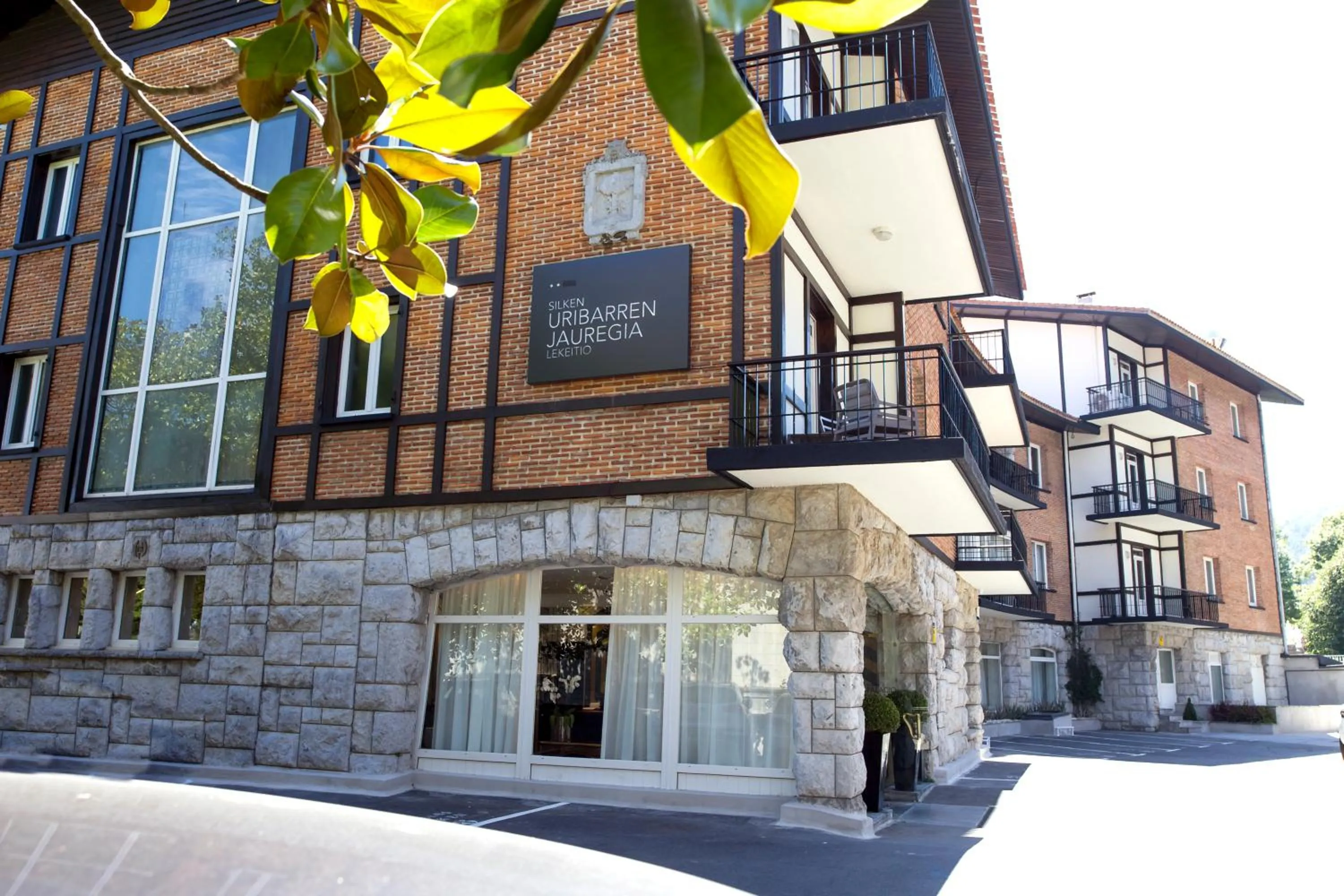 Facade/entrance in Hotel Silken Palacio Uribarren