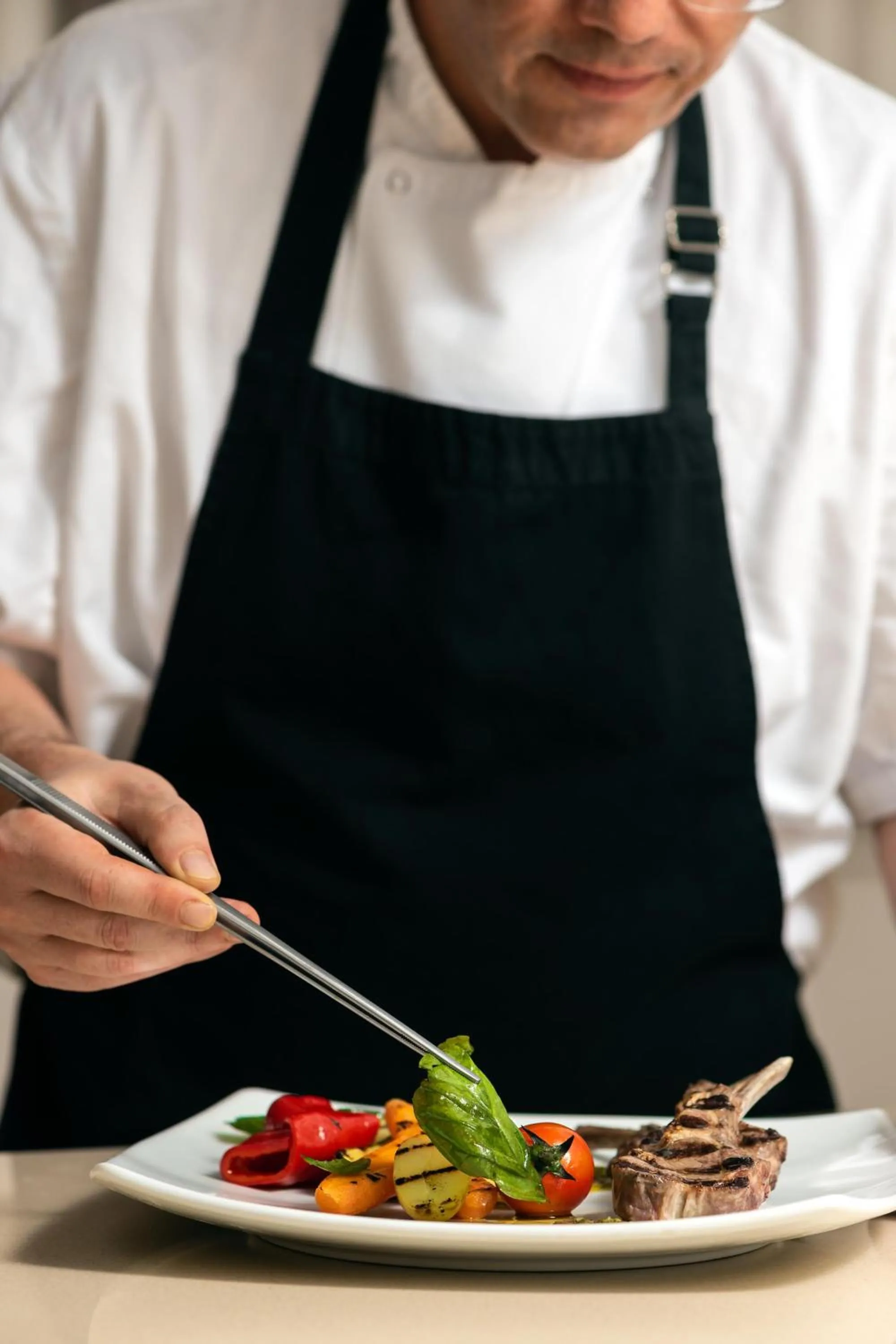 Restaurant/places to eat in Theartemis Palace