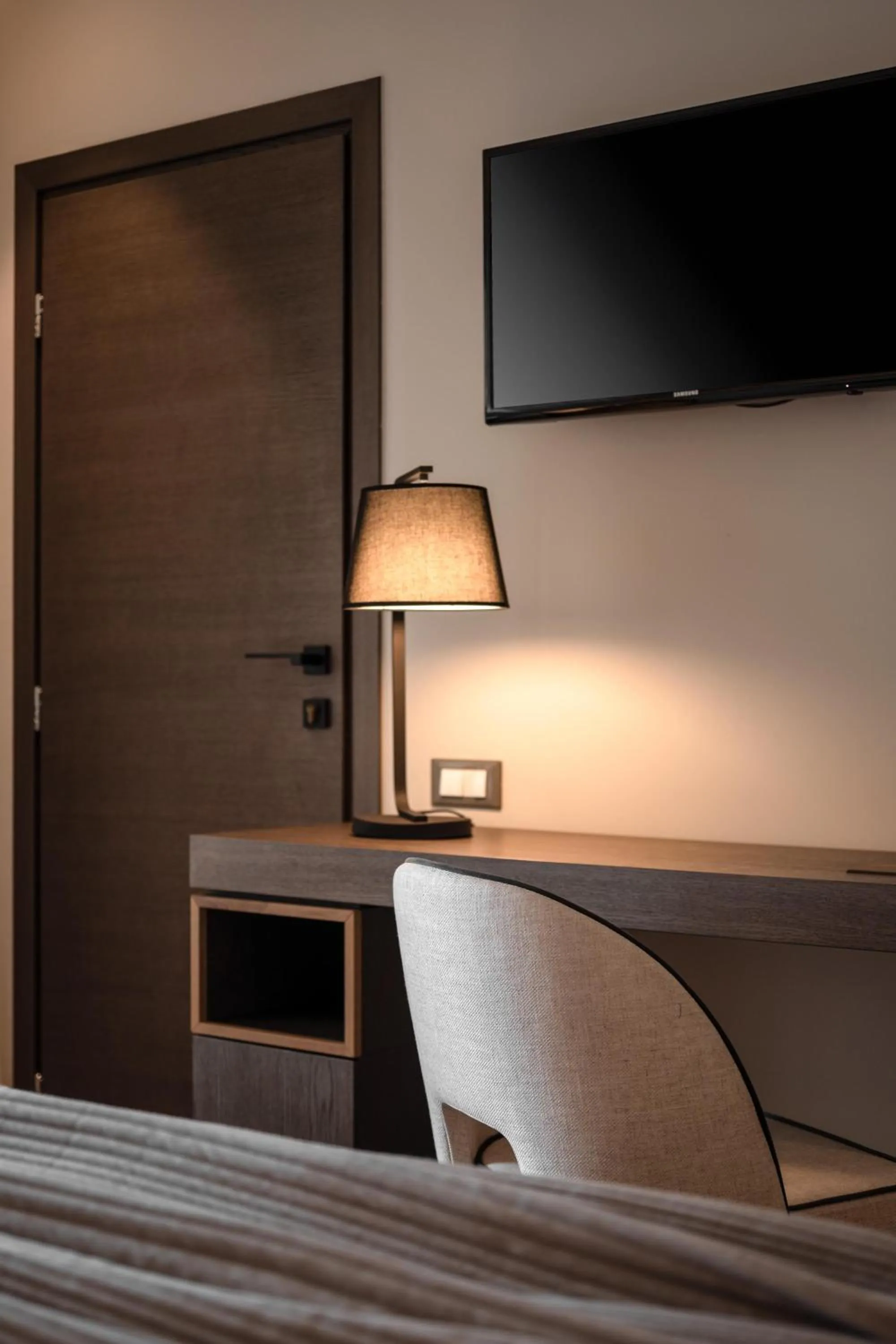 Photo of the whole room in Theartemis Palace