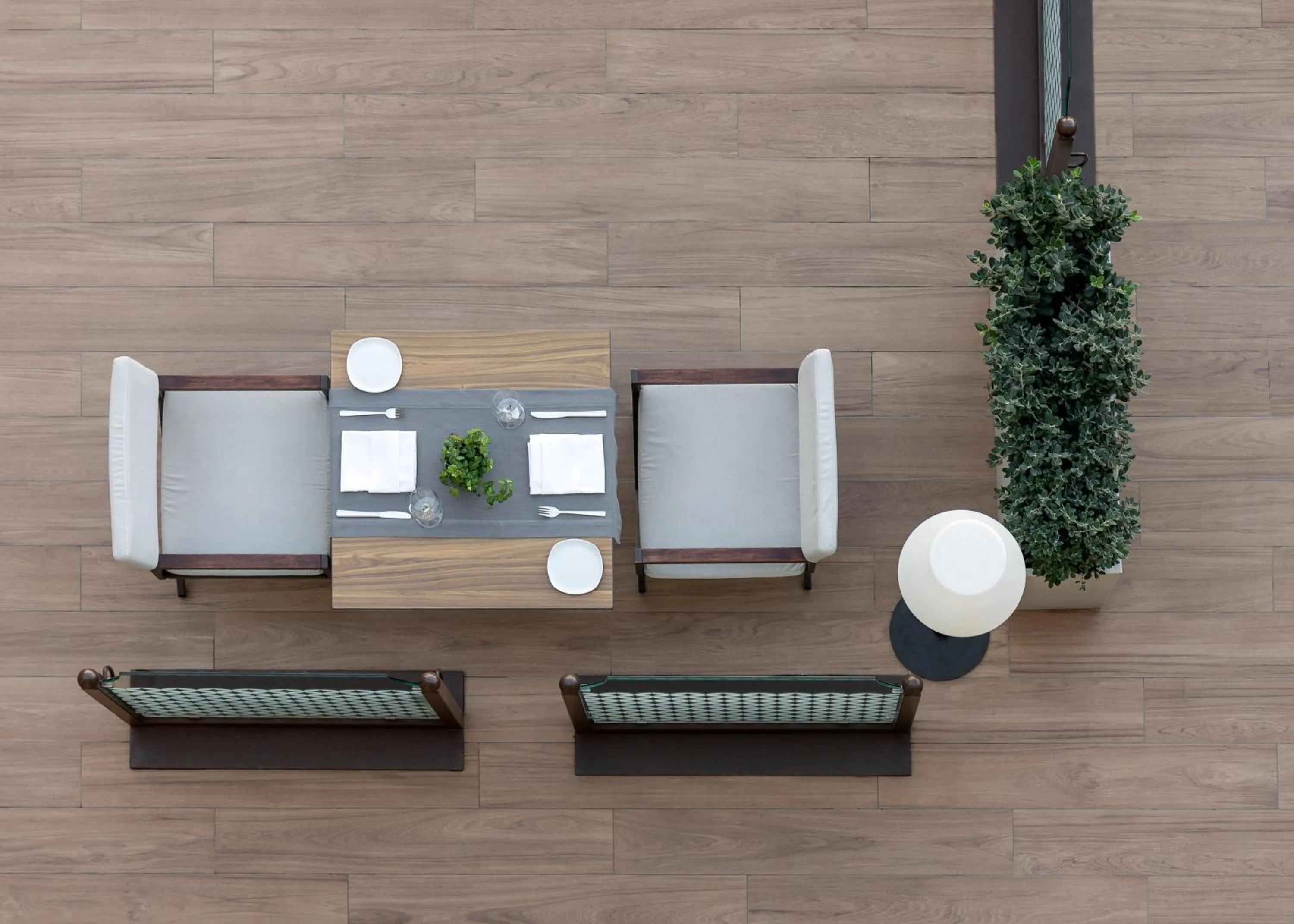 Restaurant/places to eat in Theartemis Palace