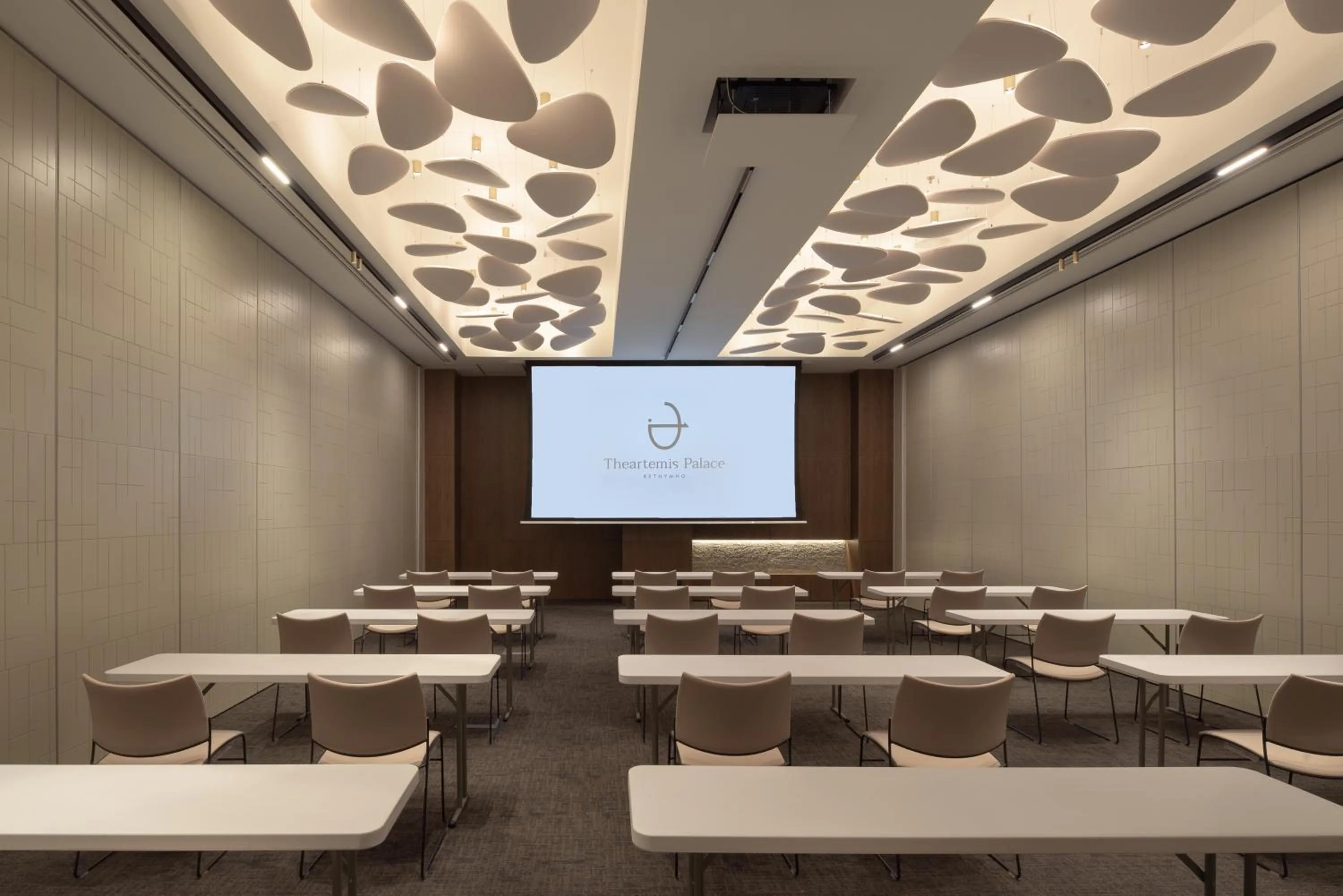 Meeting/conference room in Theartemis Palace