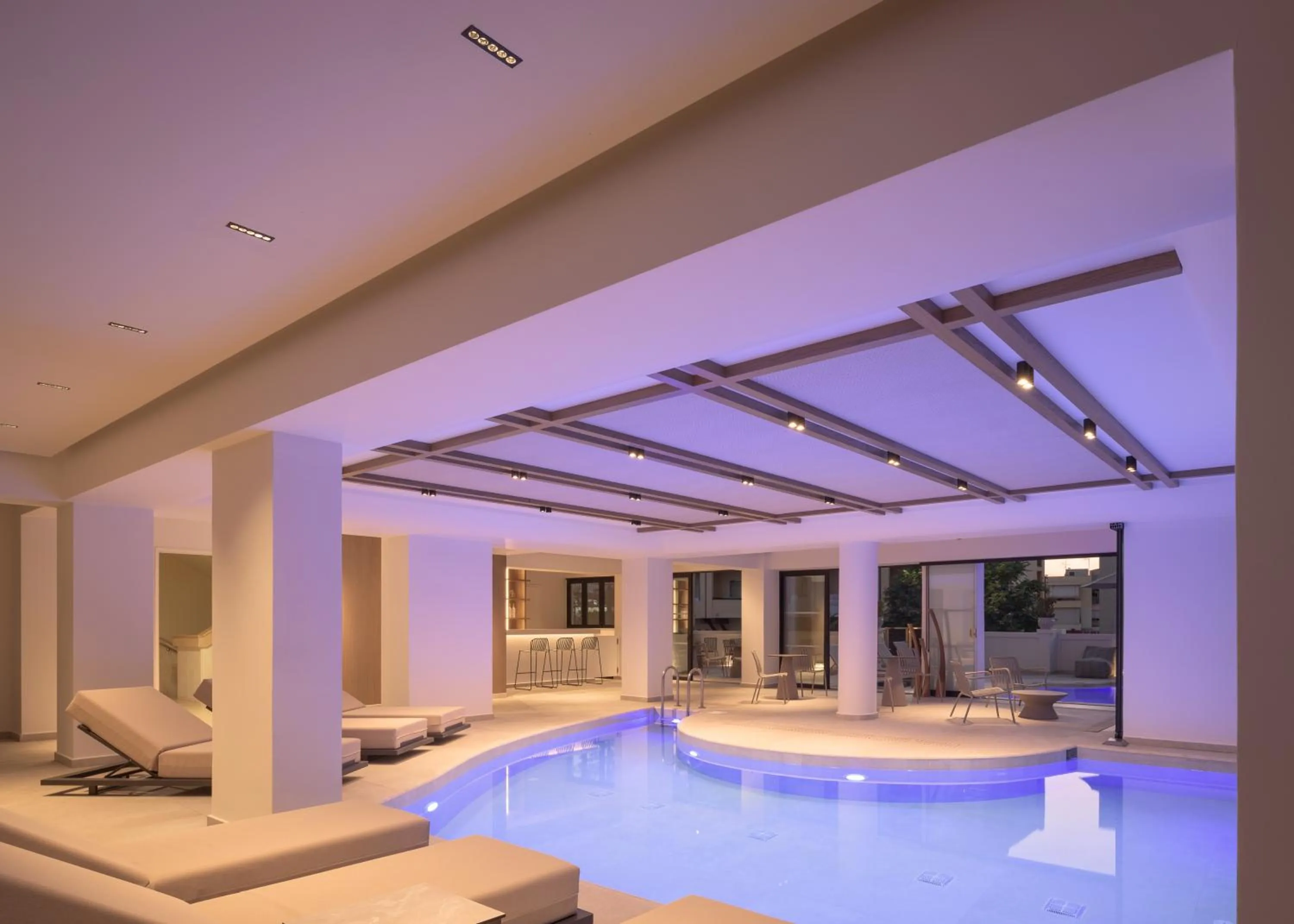 Swimming pool in Theartemis Palace