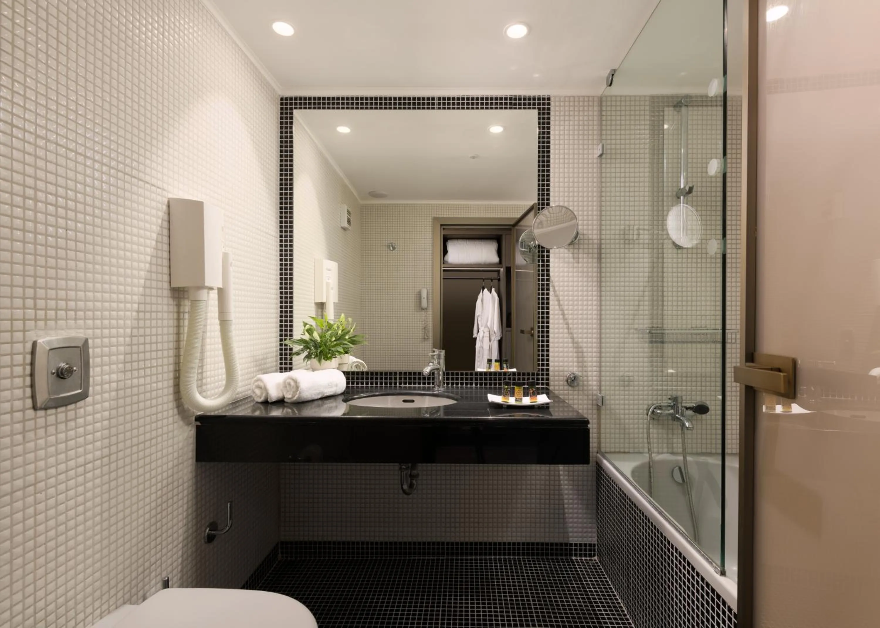 Bathroom in Theartemis Palace